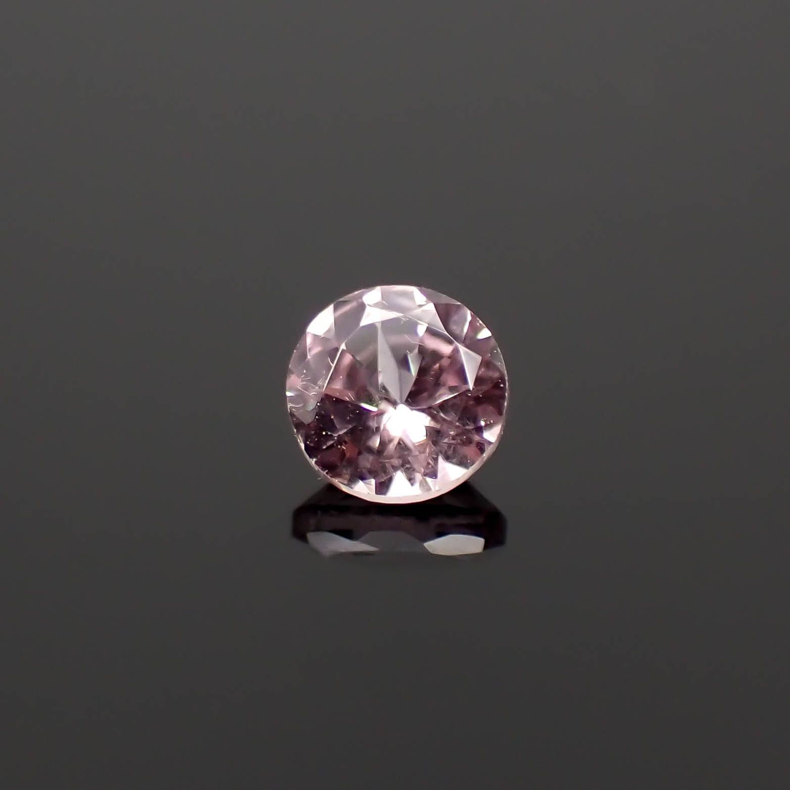 ドラゴンガーネット タンザニア産 0.30ct[230722963]3.9x3.9mm前後