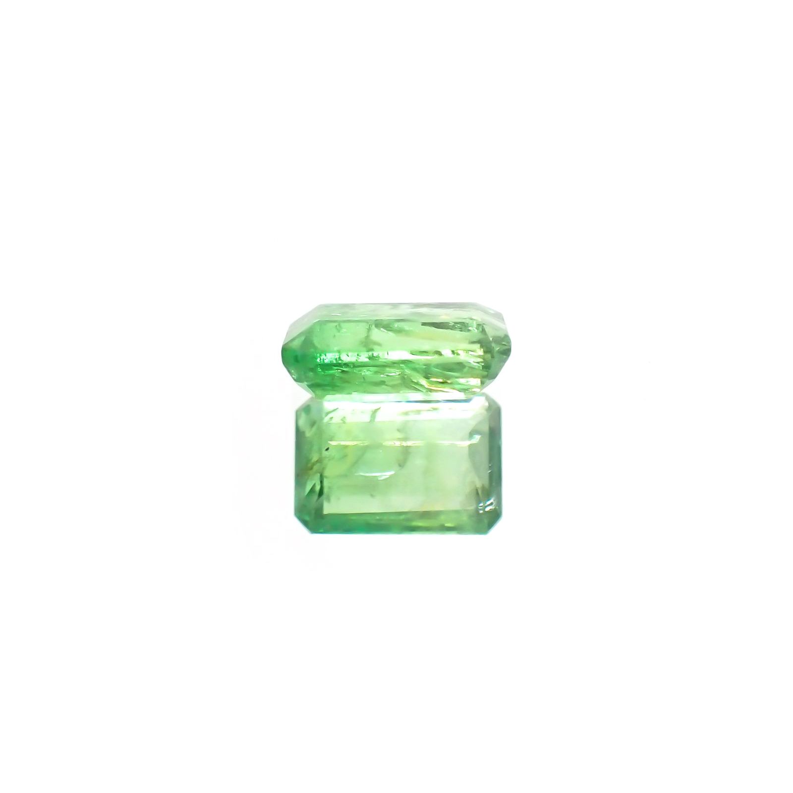 バイカラーツァボライト(宝石名グリーン グロッシュラー・ガーネット) タンザニア産 1.33ct 識別済[210711912]7.3×5.3mm前後