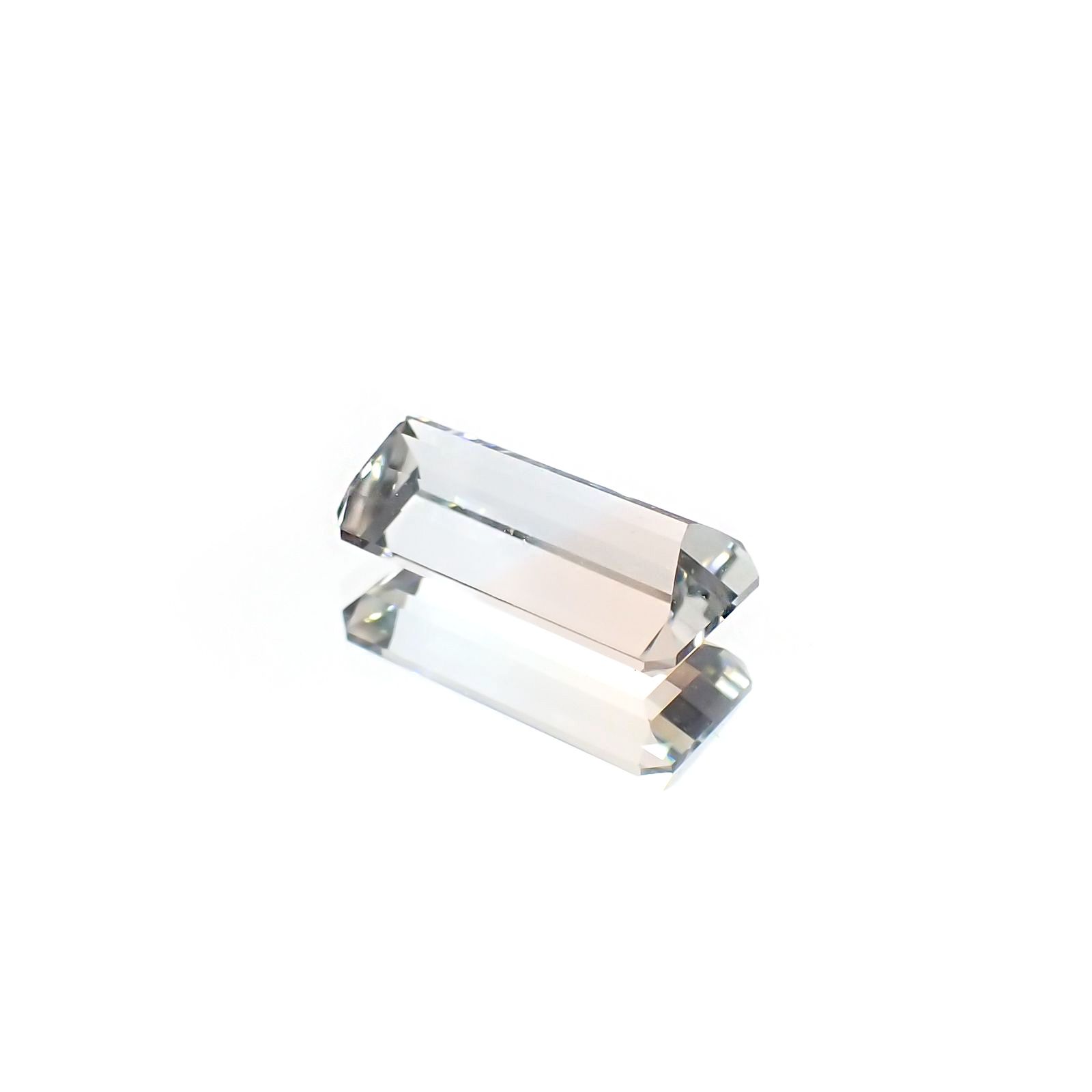 バイカラートパーズ ウクライナ産 2.77ct / 11.4x5.4mm前後 [231024044]