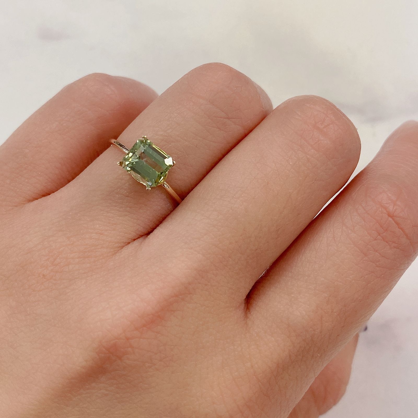 ミントトルマリン(宝石名グリーン・トルマリン) ルワンダ産 1.54ct 識別済[21029993]6.8×6mm前後
