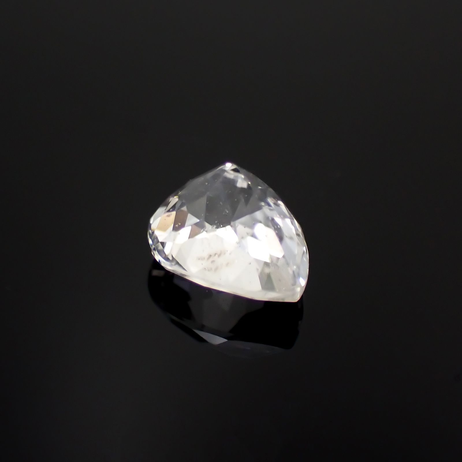 フェナカイト(宝石名フェナカイト)マダガスカル/ブラジル産 0.82ct 識別済[221119129]6.5x5.3mm前後