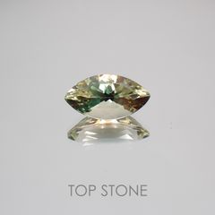 バイカラーオレゴンサンストーン(宝石名バイカラー・ラブラドライト) アメリカ・オレゴン州産 3.307ct ソ付(彩珠)[210410539]14.1×7.6mm前後