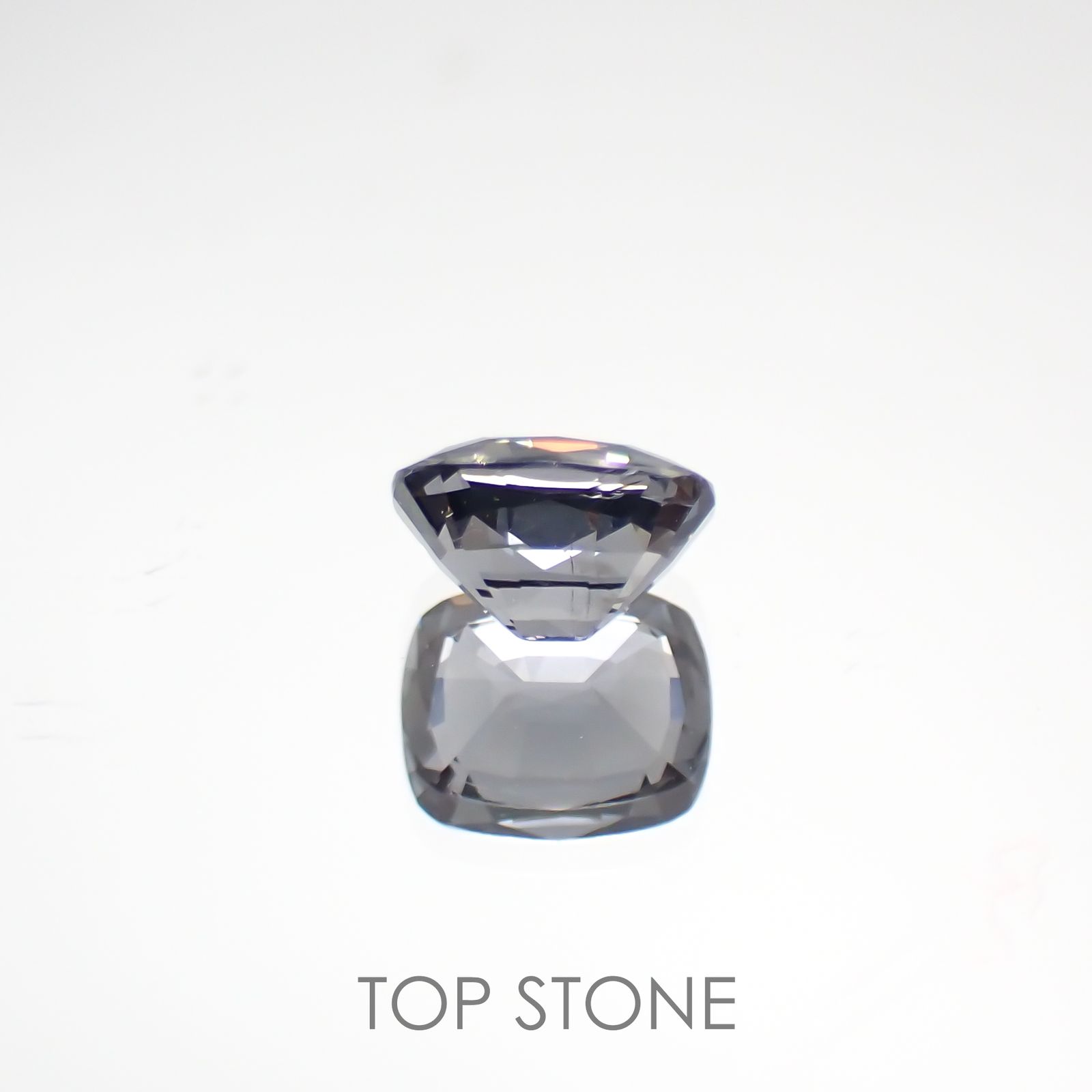 プラチナスピネル ビルマ産 ルース 0.8ct[210611369]6×4.9mm前後