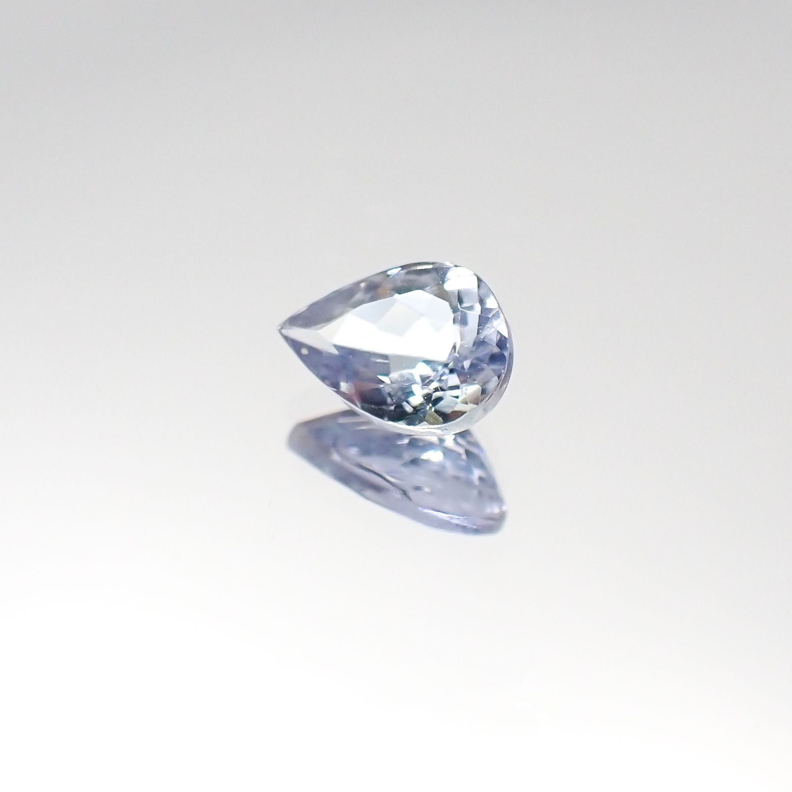 バイカラータンザナイト 非加熱(宝石名バイカラー・タンザナイト)タンザニア産 0.59ct 識別済[231023960]6.7x4.6mm前後