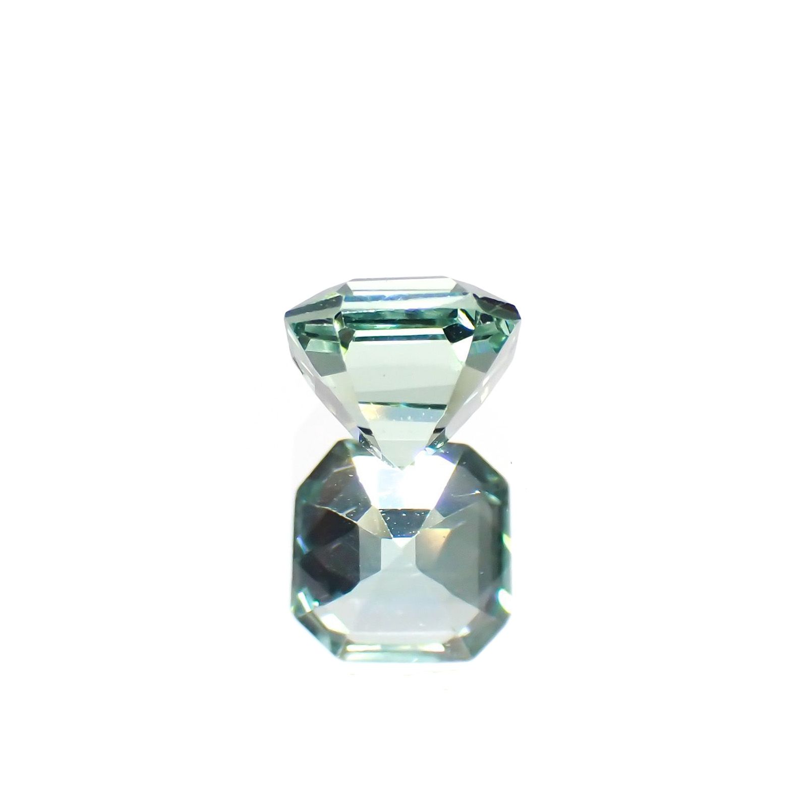 ブルーグリーントルマリン アフガニスタン産 0.69ct / 5x5mm前後 [220114090]