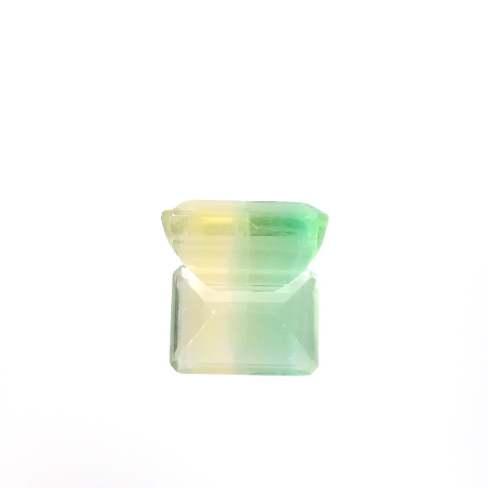 バイカラーフローライト フルオレッセンス ブラジル産 9.59ct[230722970]13.6x10mm前後