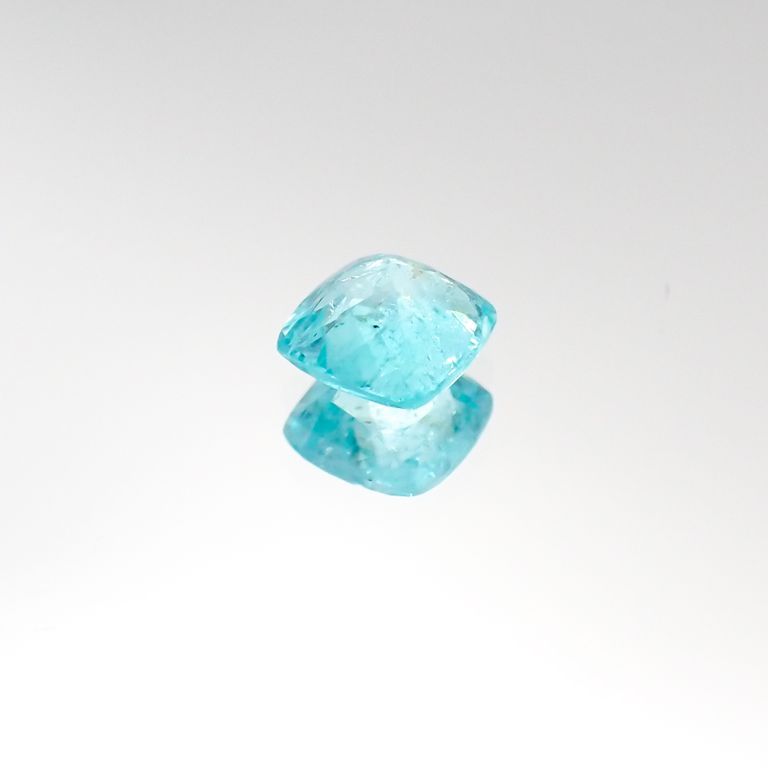 パライバトルマリン(宝石名トルマリン/別名パライバ・トルマリン) ブラジル産 0.436ct ソ付(宝貴協)[20095312]4.5×4.5mm前後
