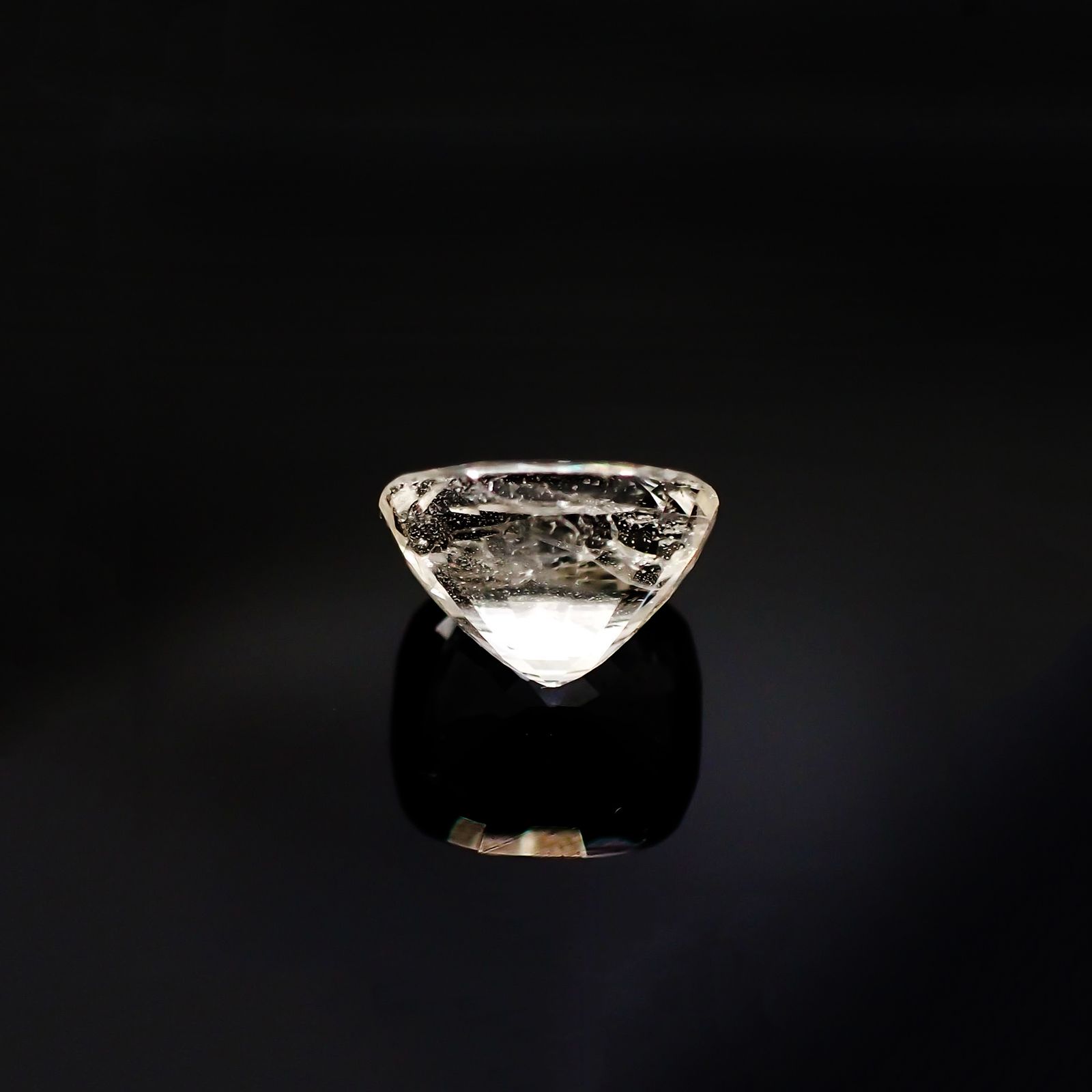 ジェレメジェバイト(宝石名エレメージェバイト) ビルマ産 ソ付(彩珠) 2.583ct / 7.5×8.6mm前後 [19111877]