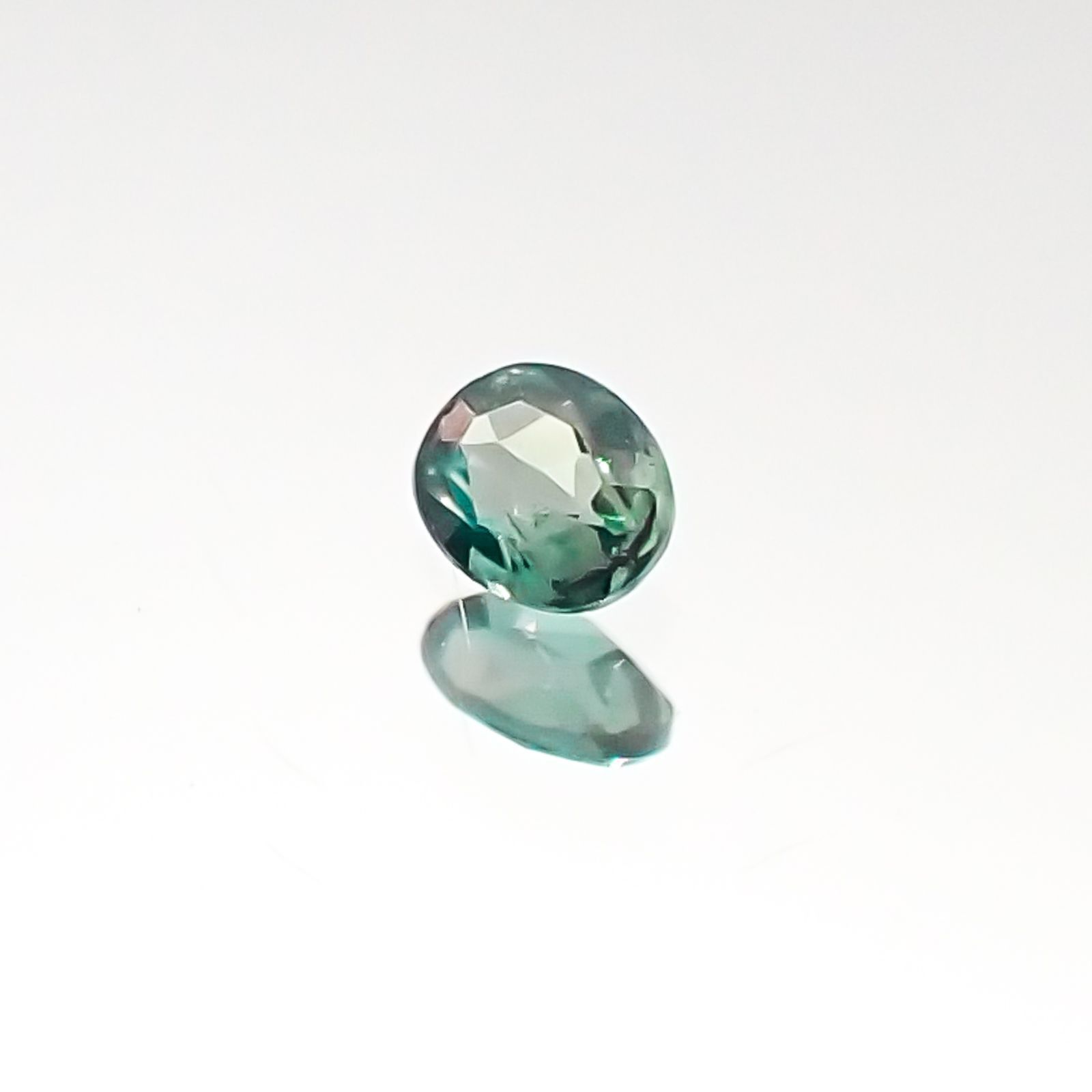 アレキサンドライト ブラジル産 ルース 0.04ct[20095558]2.4×1.9mm前後