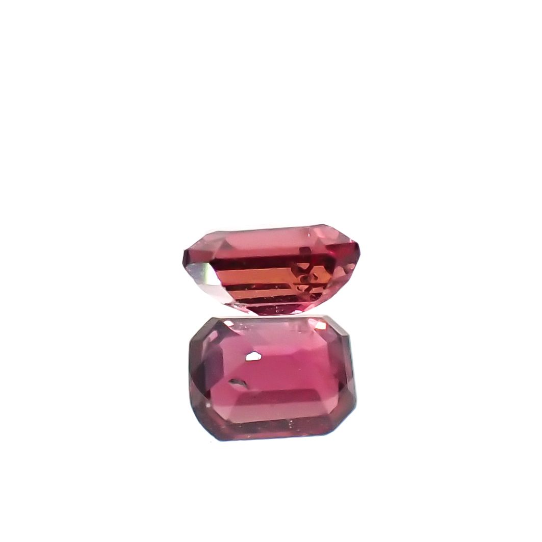 ルビー(宝石名ルビー)タンザニア産 0.28ct 識別済[240226108]3.9x2.9mm前後