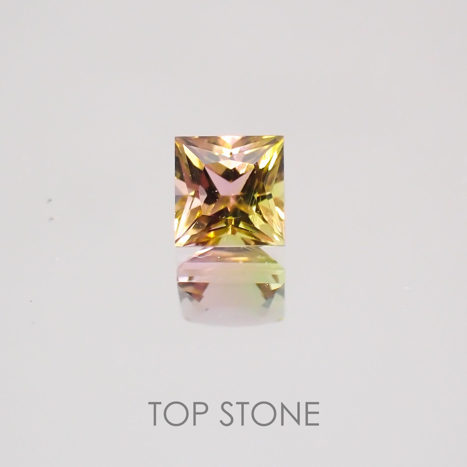 ◇プリンセスカット◇バイカラートルマリン ブラジル産 ルース 0.5ct[21018908]4.1×4.1mm前後