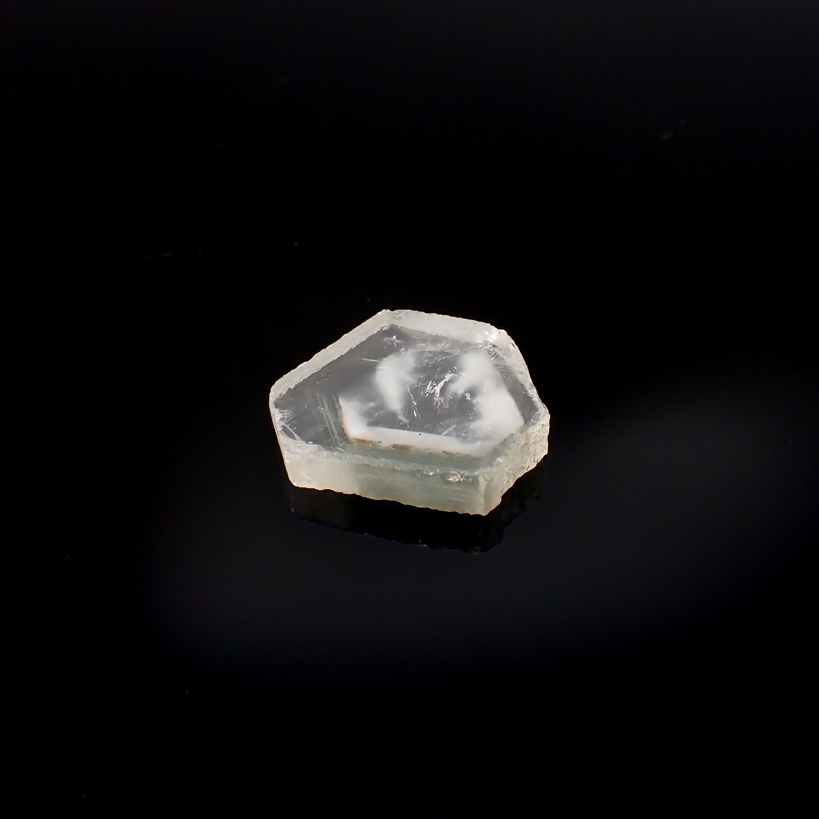 ファントムクォーツ 原石スライス ブラジル産 14.01ct[220716807]17.6x21mm前後