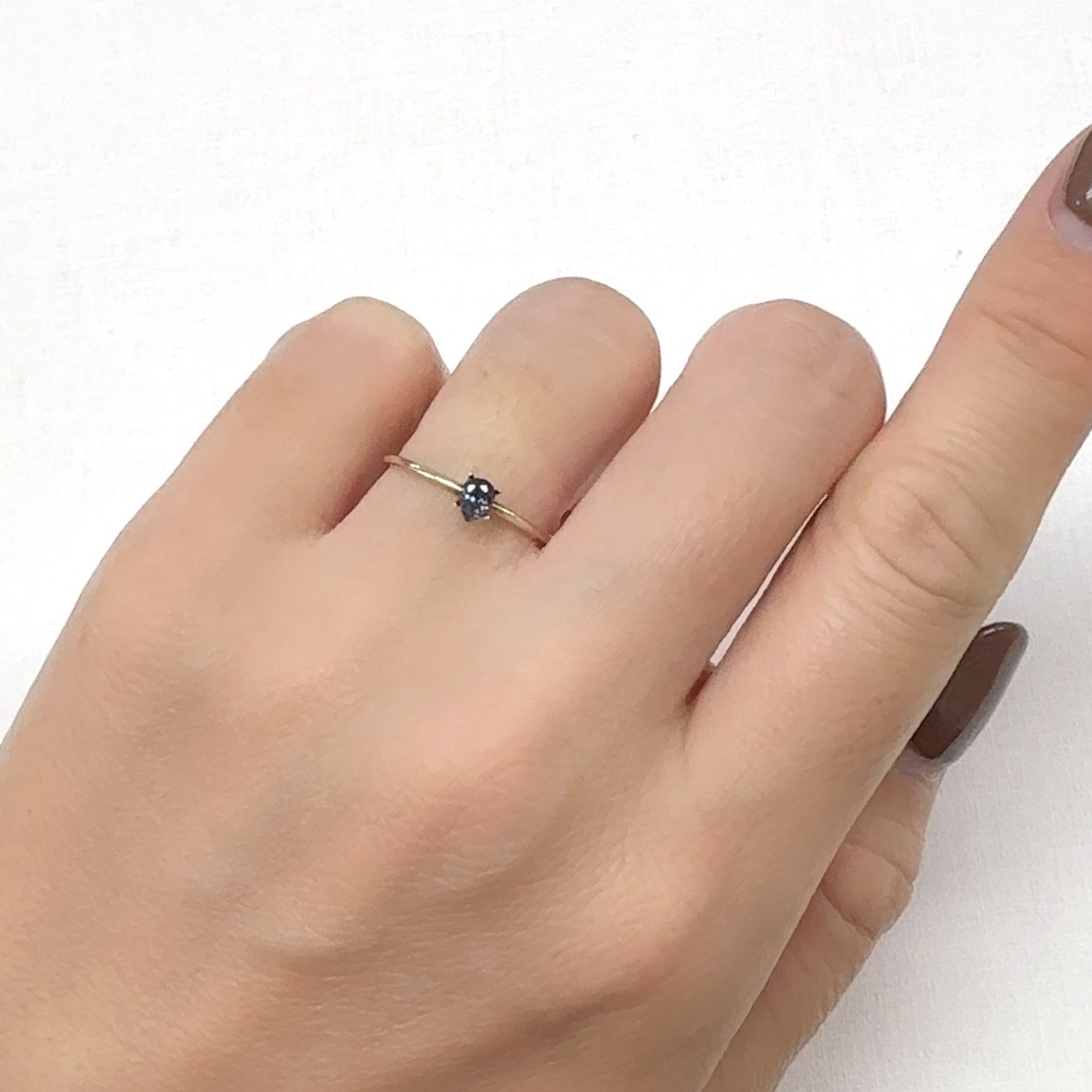 ベキリーブルーガーネット（カラーチェンジガーネット アレキタイプ） マダガスカル・ベキリー産 0.18ct [241029381]4.1x3mm前後