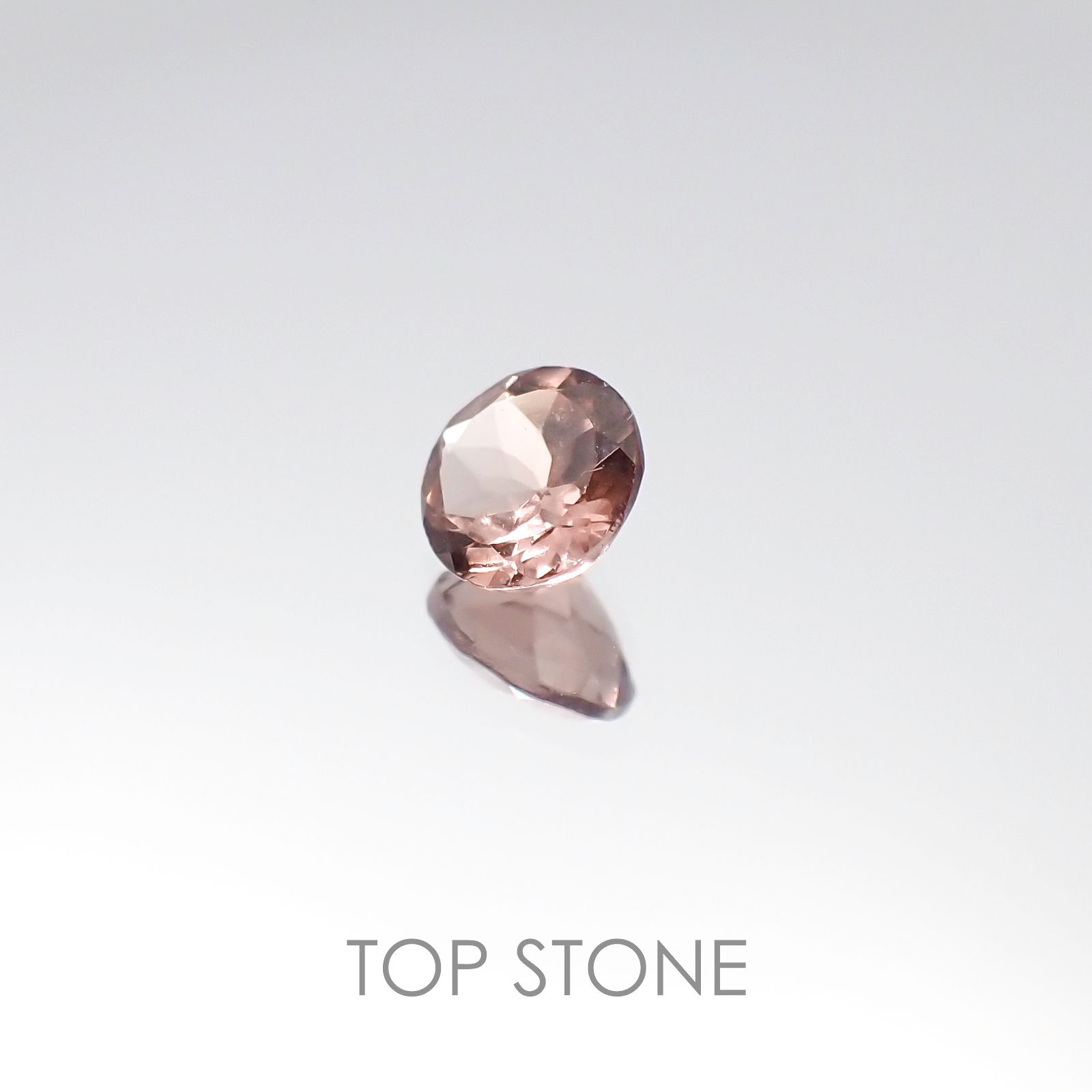 カラーチェンジマラヤガーネット(宝石名ガーネット) タンザニア・マヘンゲ産 0.50ct 識別済[20096098]4.9×4.8mm前後