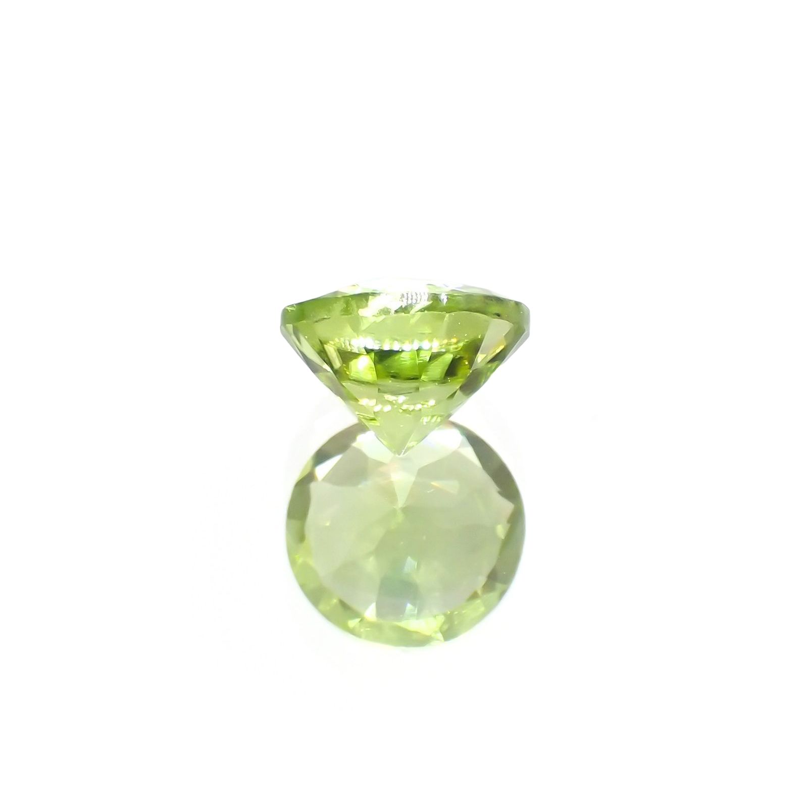 ペリドット(宝石名ペリドット) パキスタン産 識別済 1.15ct / 6.4x6.4mm前後 [210813072]