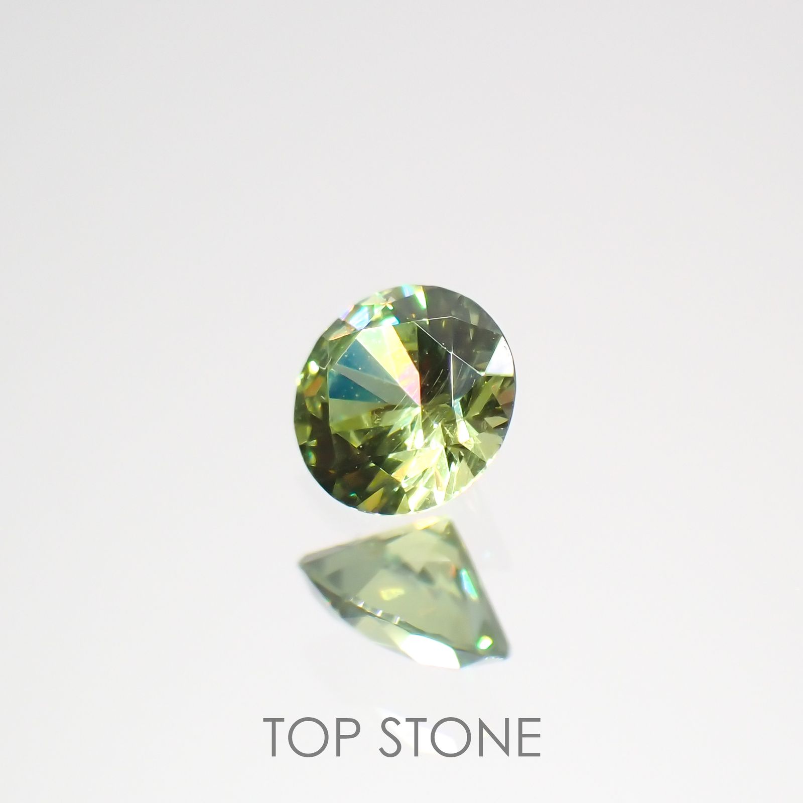 デマントイドガーネット(宝石名デマントイド・ガーネット)ロシア産 0.17ct 識別済[220616478]3.5x3.5mm前後