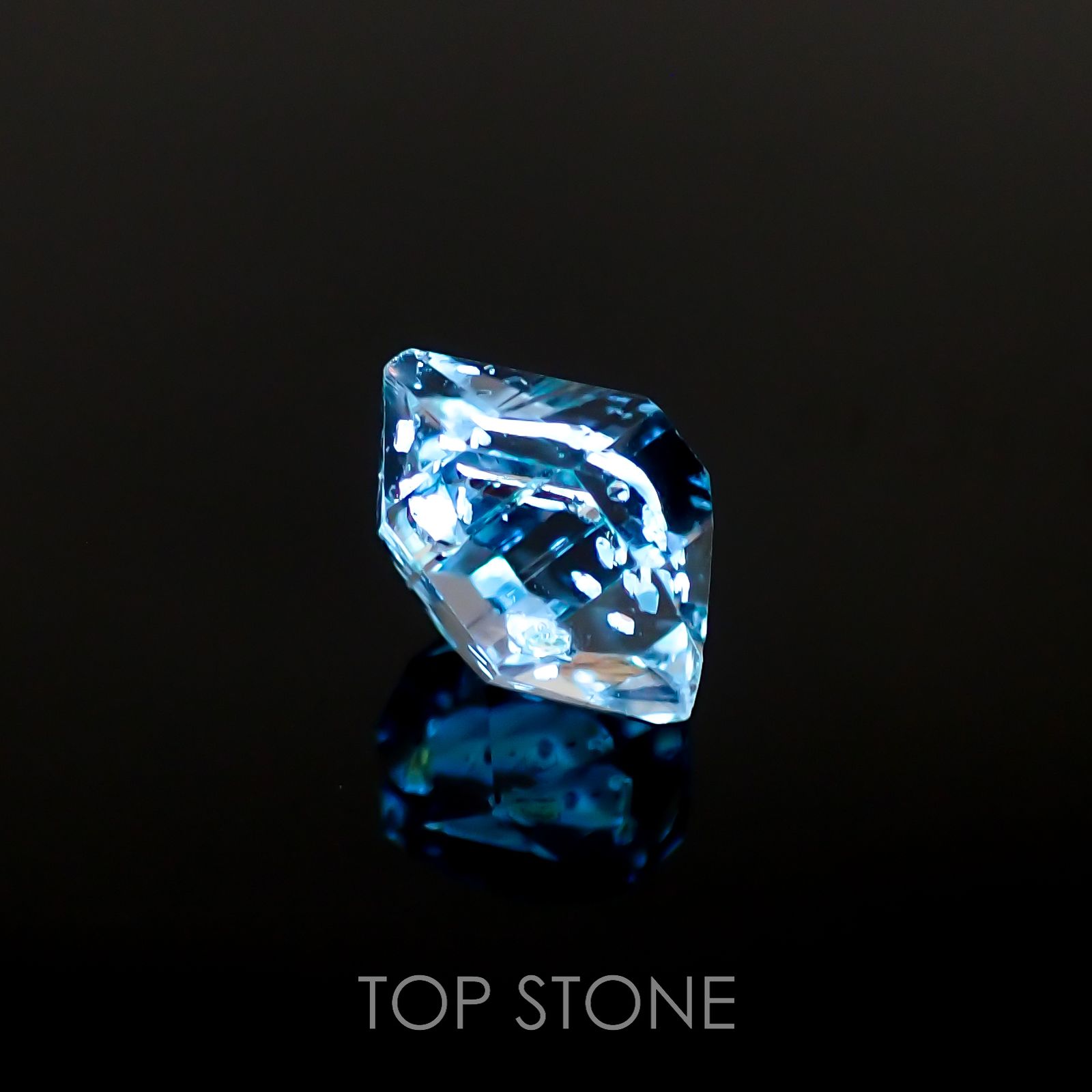 オイルインクォーツ 原石 パキスタン産 3.30ct[220917686]11.1x8.6mm前後