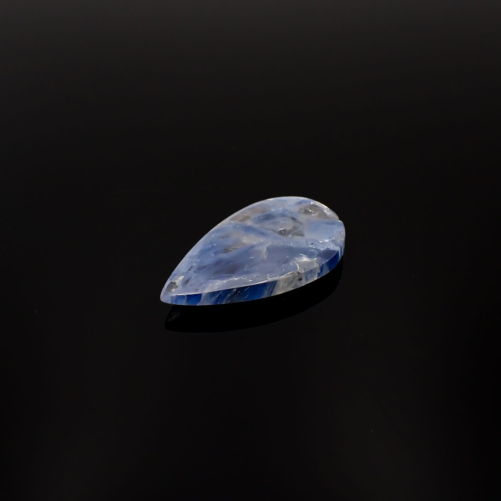 カイヤナイトインクォーツ ブラジル産 15.36ct[231023756]26x14.6mm前後