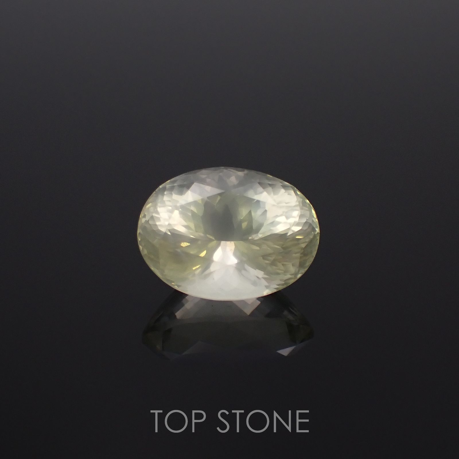 イエローシーンオーソクレース(宝石名シーン・オーソクレース)マダガスカル産 13.184ct ソ付(彩珠)[221018693]17.5x13.1mm前後