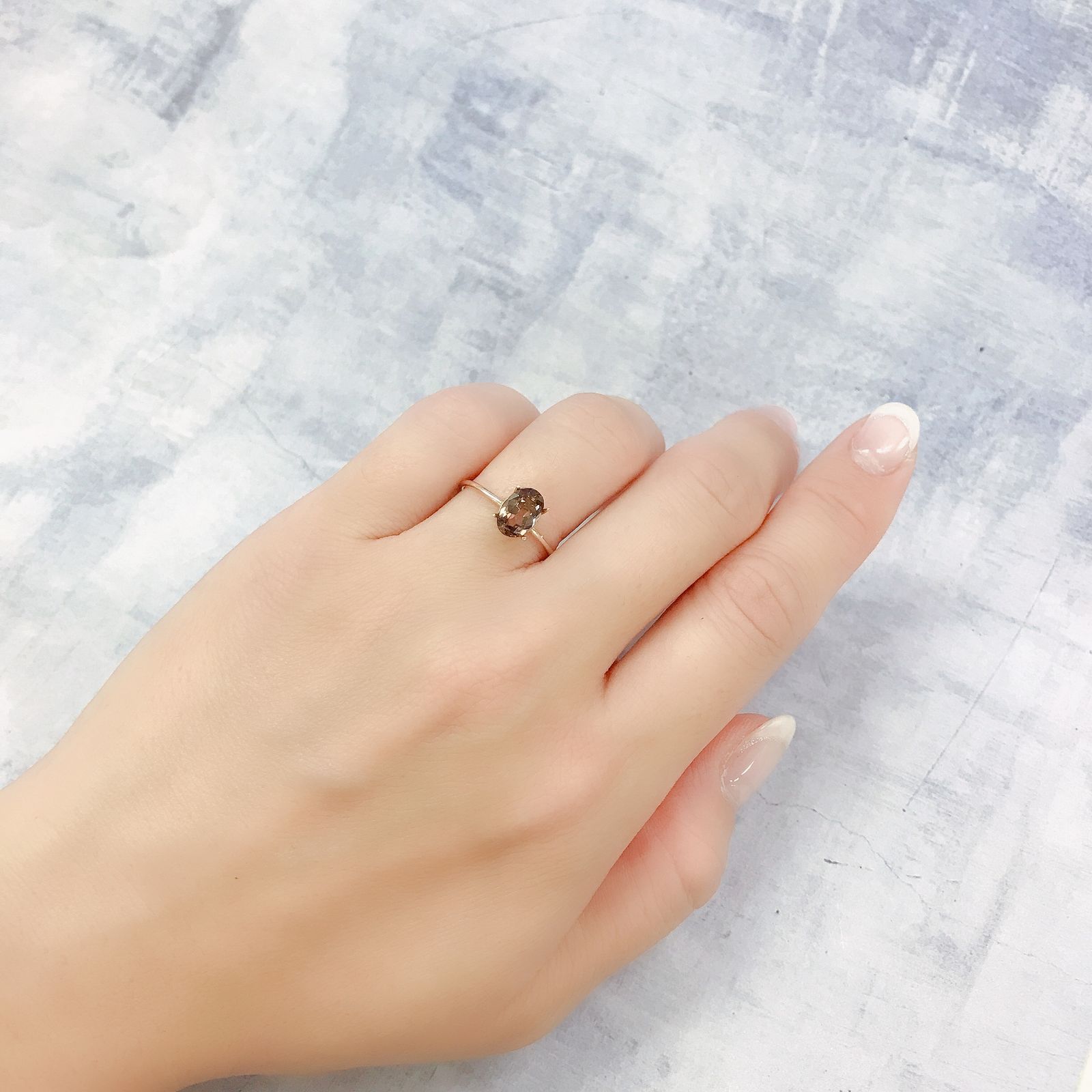 アキシナイト(宝石名アキシナイト)パキスタン産 0.91ct 識別済[220717018]7.8x5.3mm前後