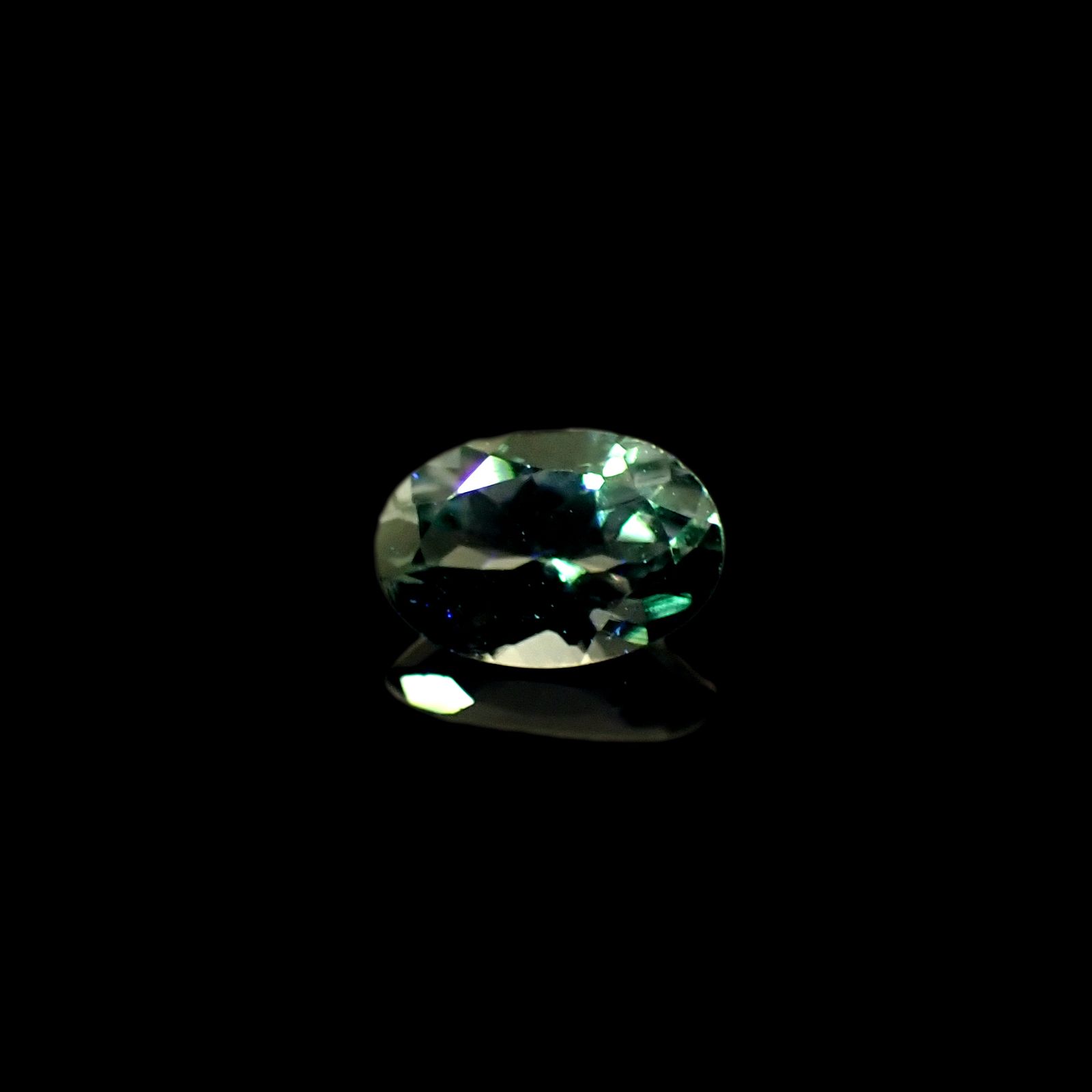 ブルーイッシュグレースピネル タンザニア産 0.48ct[231224886]5.9x4mm前後