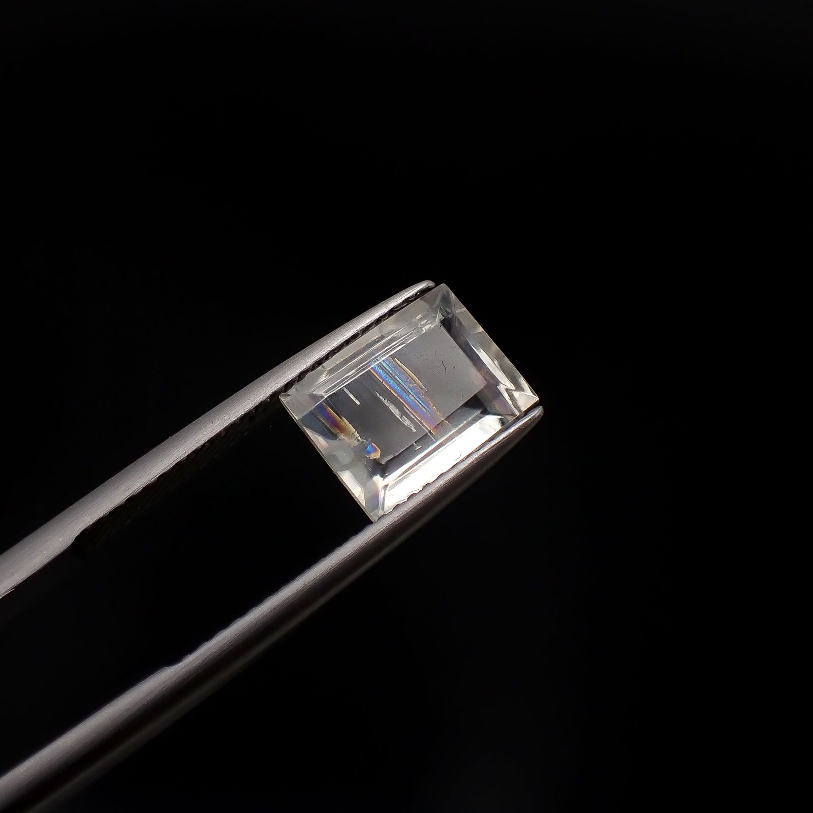 マラウイムーンストーン マラウイ共和国産 3.30ct / 10x7.8mm前後 [260331824]
