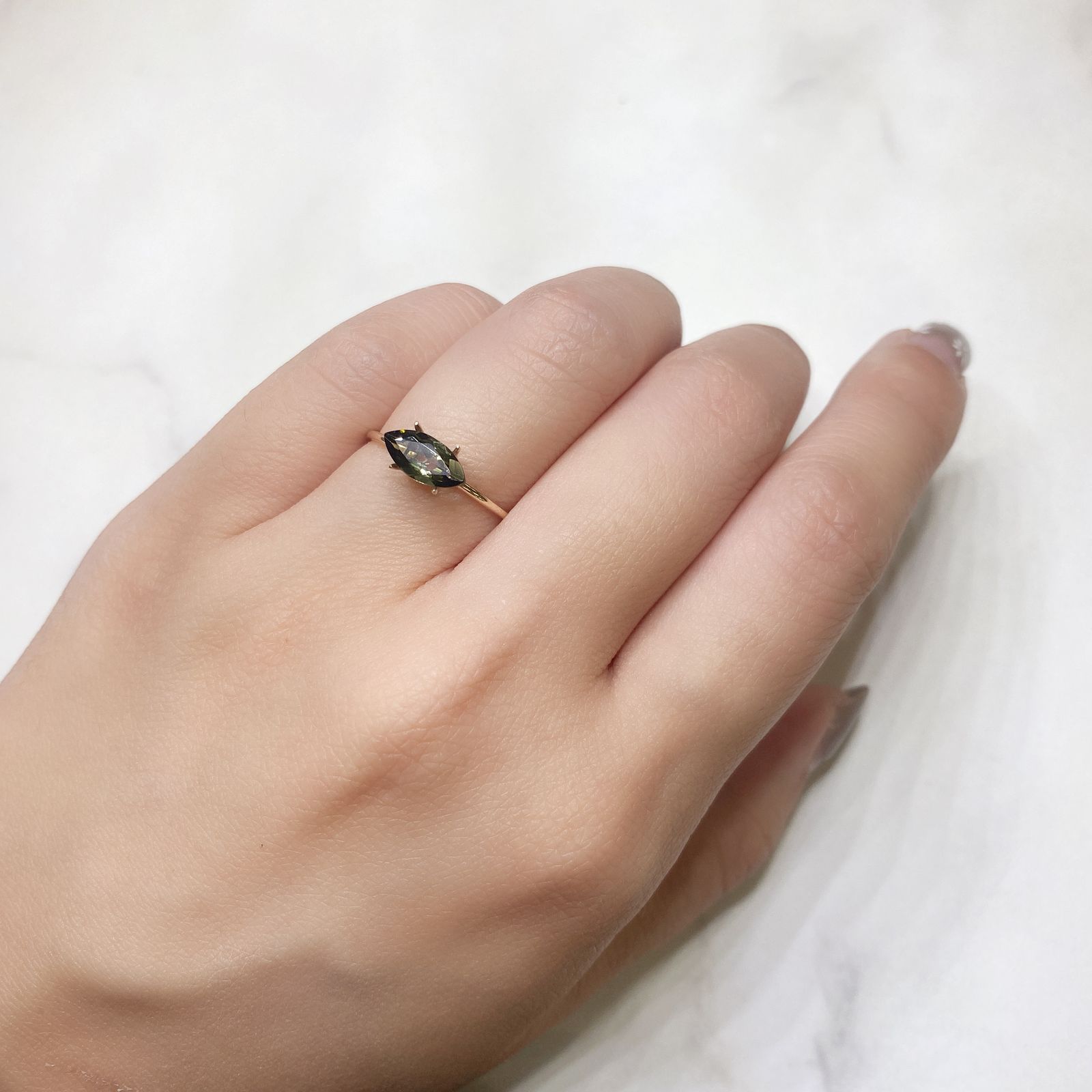 バイカラートルマリン(宝石名バイカラー・トルマリン) ブラジル/アフリカ産 0.81ct 識別済[211013569]9.1×4.4mm前後
