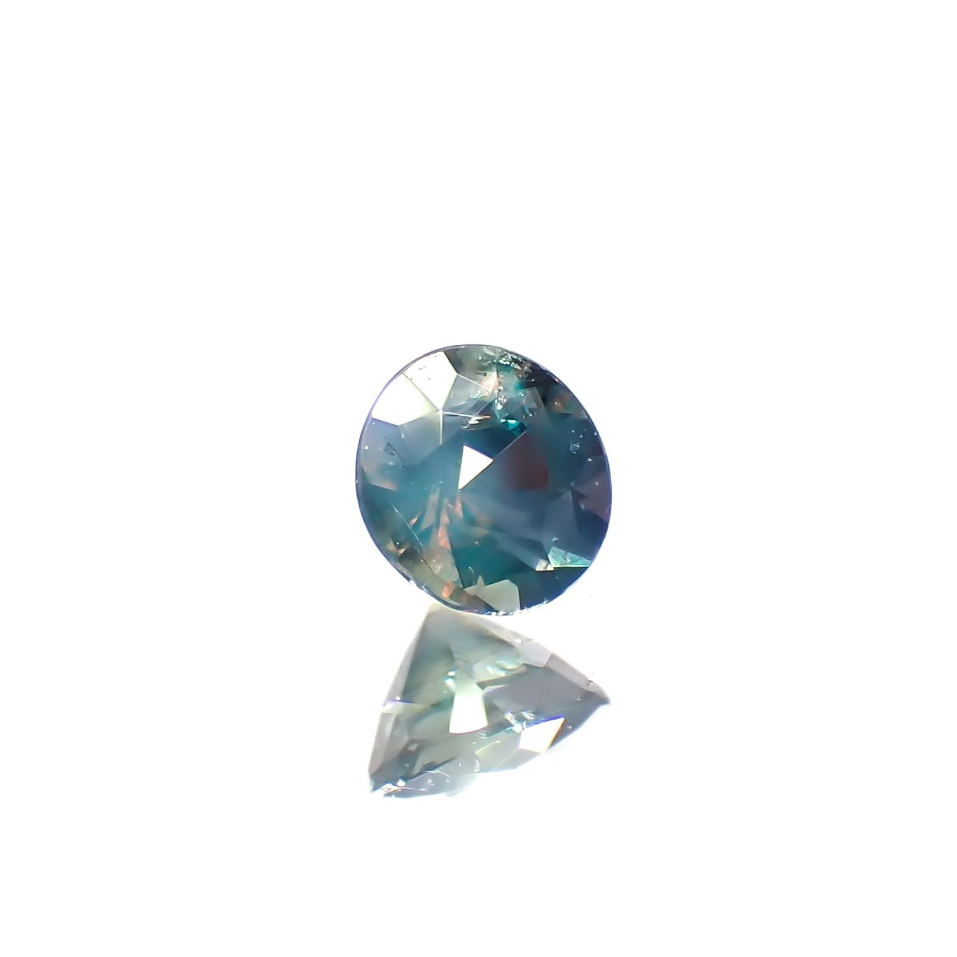 アレキサンドライトキャッツアイ ブラジル・ミナスジェライス州ヘマチタ鉱山産 0.085ct[240929041]2.5x2.5mm前後