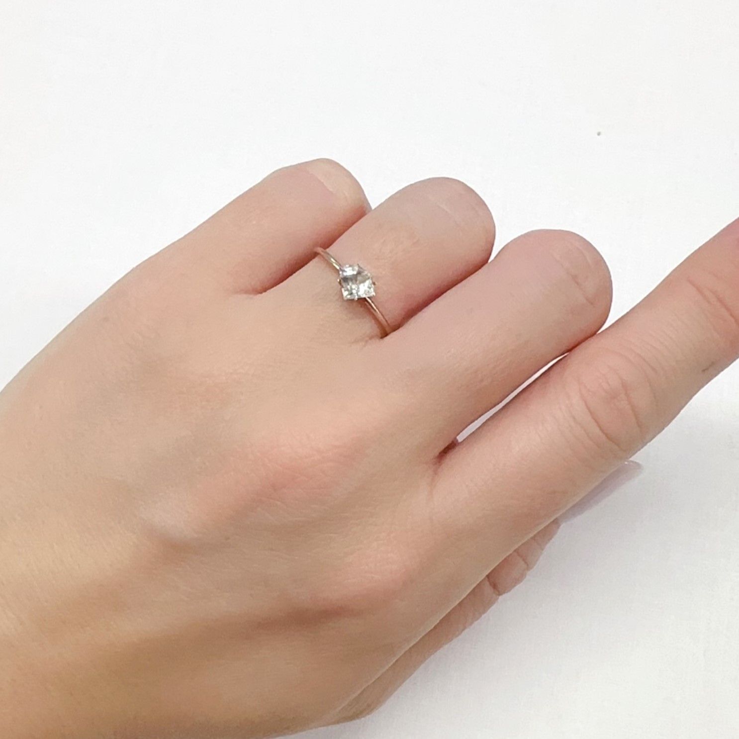 ◇カスタムペンタゴンカット◇オイルインクォーツ パキスタン産 0.43ct [231224727]5.1x6.4mm前後