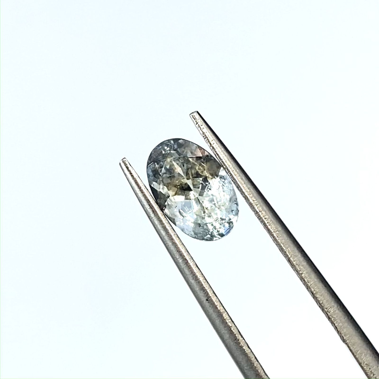 アベンチュリンアクアマリン ナイジェリア産 1.08ct / 7.9x5.2mm前後