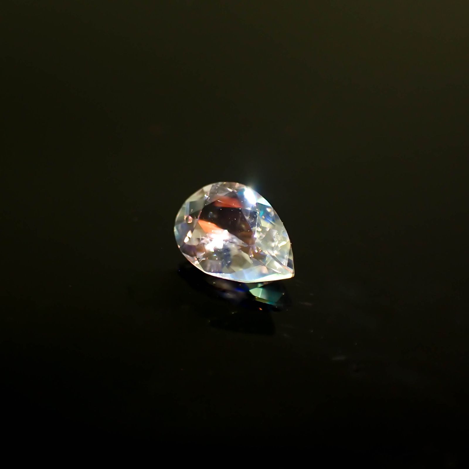 レインボームーンストーン ザンビア産 0.29ct[231224801]5.9x4mm前後