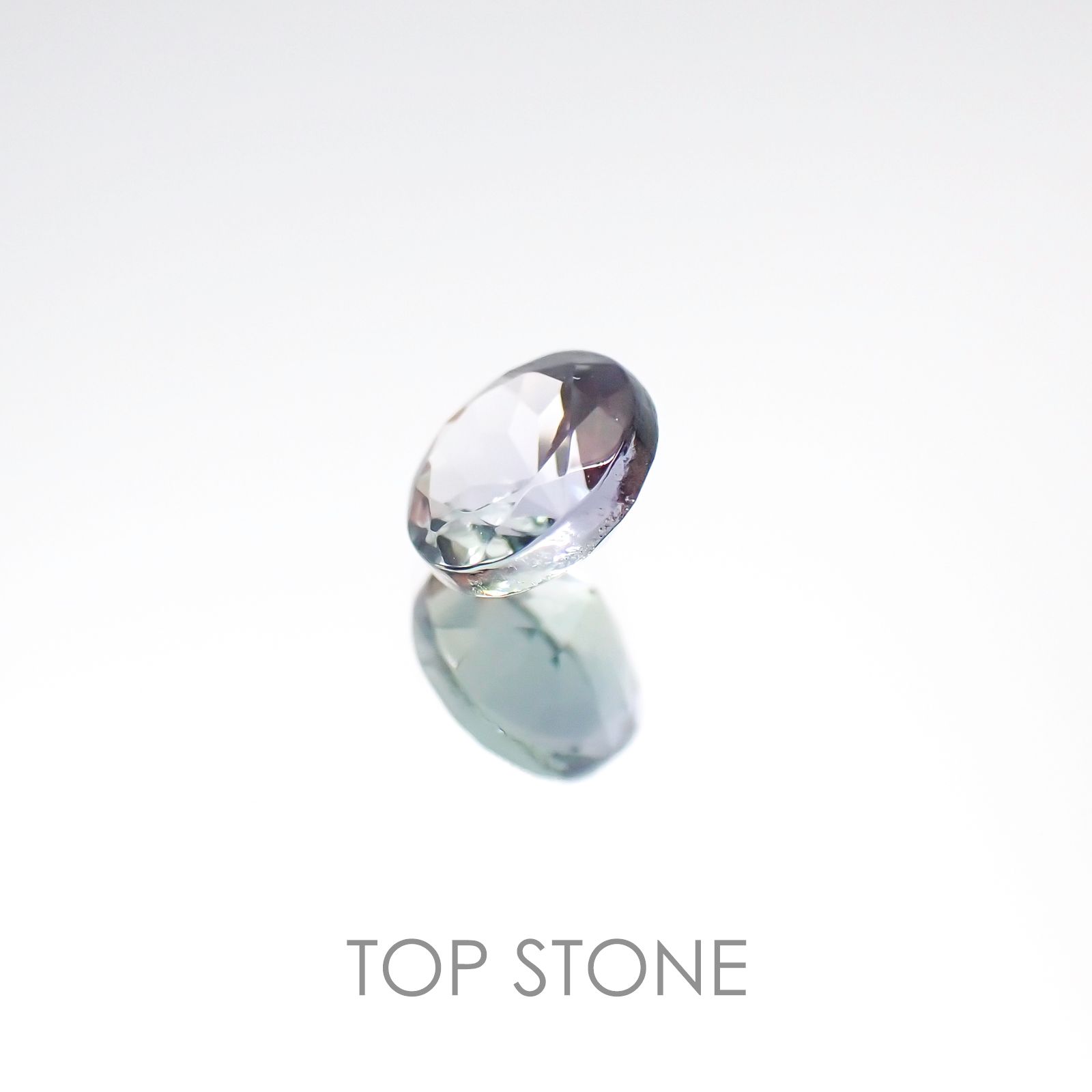 バイカラータンザナイト(宝石名タンザナイト) タンザニア産 0.64ct 識別済[20096421]5.1×5.1mm前後