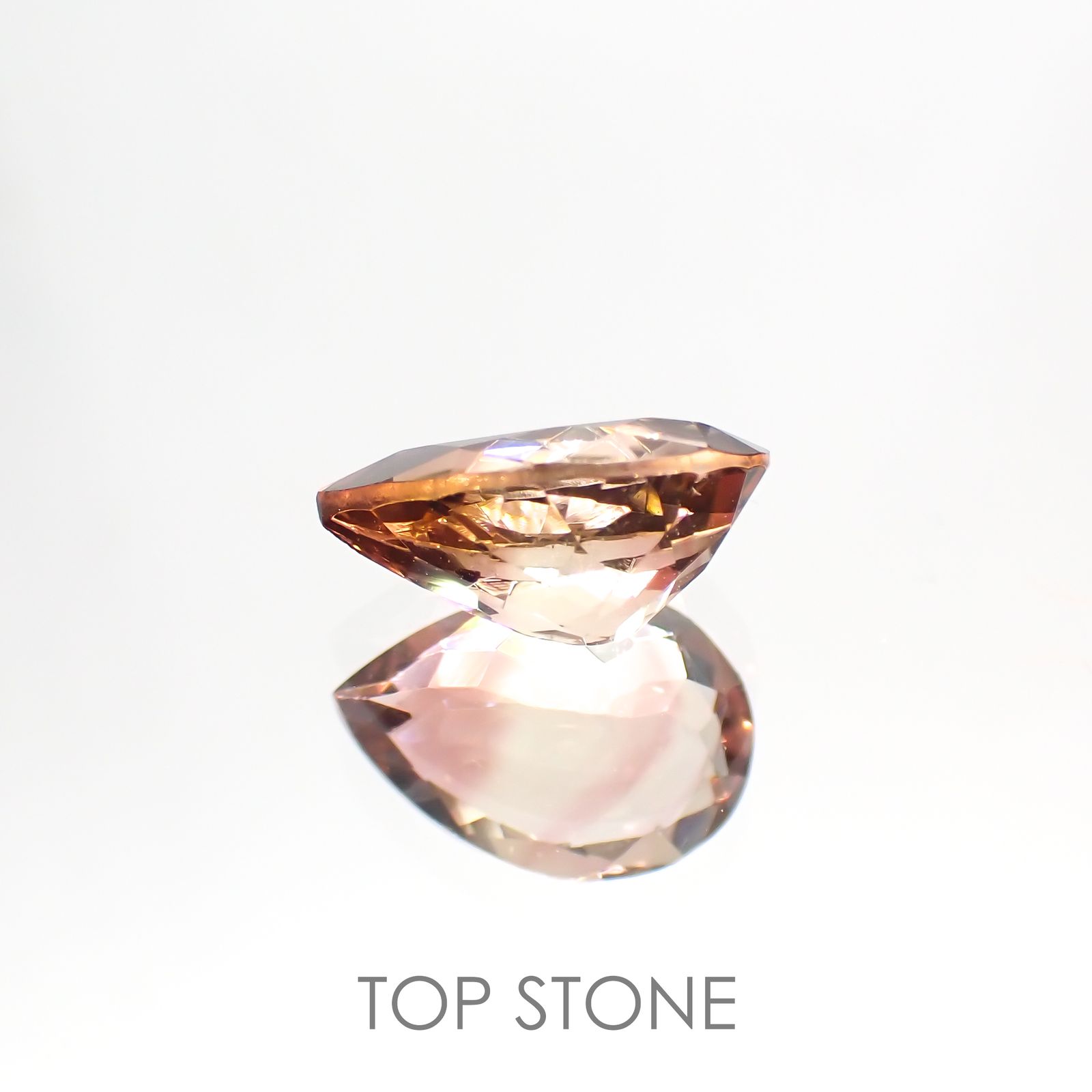 バイカラートルマリン(宝石名バイカラー・トルマリン) コンゴ民主共和国産 1.865ct ソ付(彩珠)[211013601]10×6.9mm前後