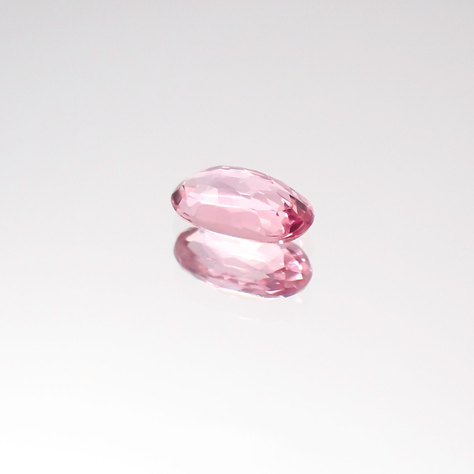 パパラチャサファイア スリランカ産 ルース 0.315ct ソーティング付き[20106141]5.1×3.2mm前後