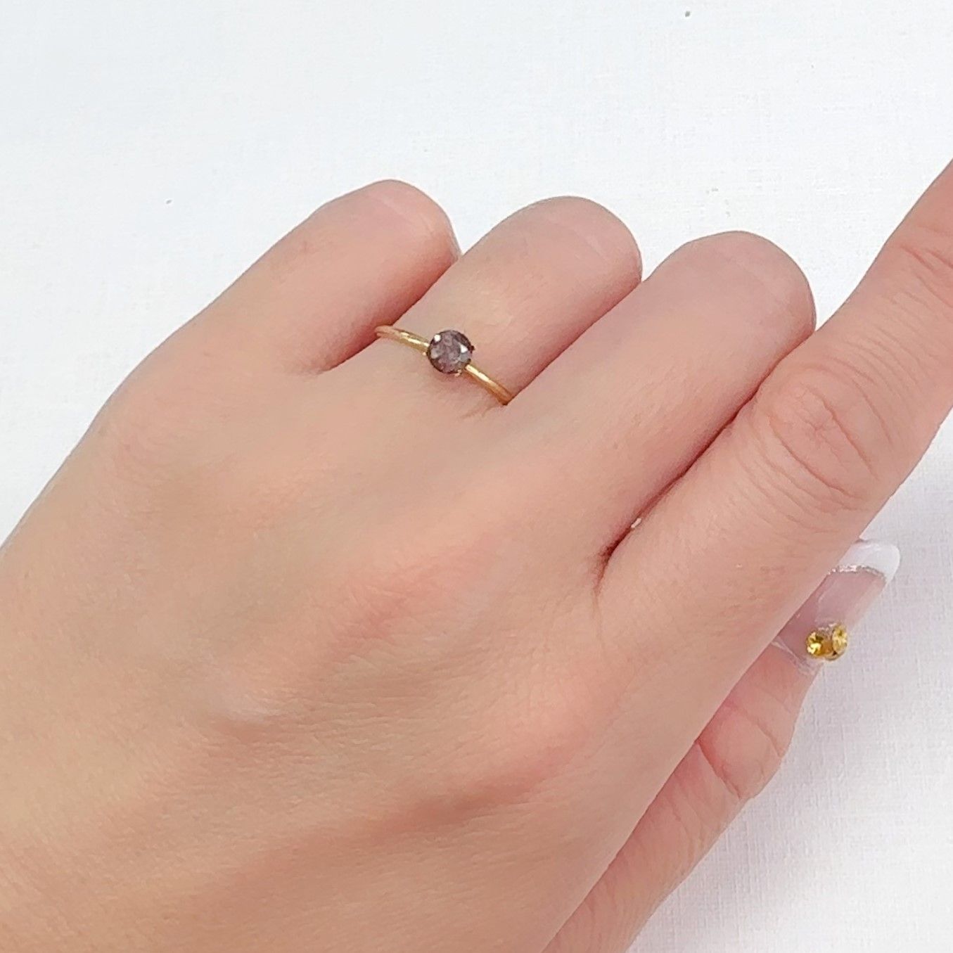 アキシナイト パキスタン産 0.38ct[240628361]4.4x4.4mm前後