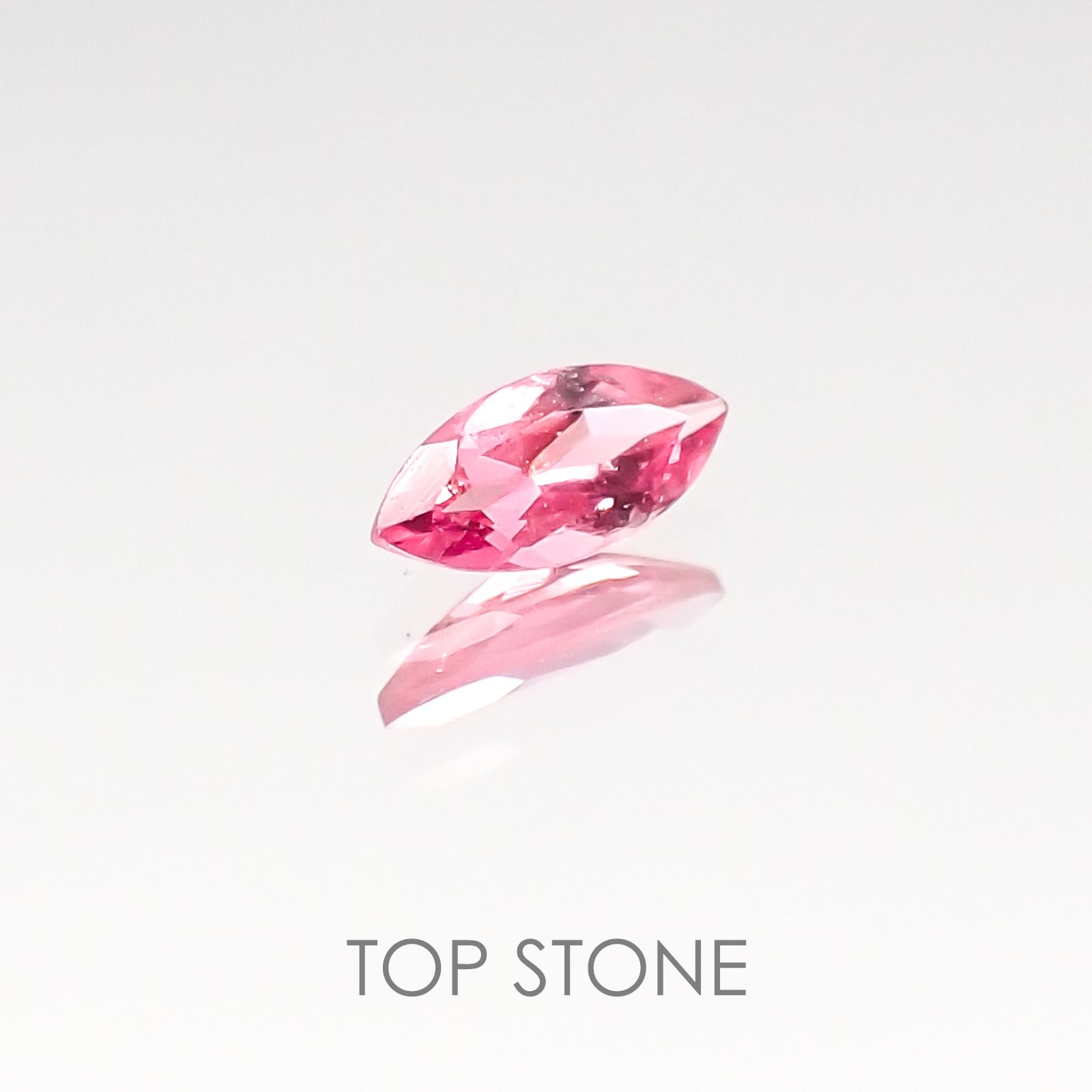ホットピンクスピネル タンザニア産 ルース 0.12ct[20117677]5.2×2.3mm前後