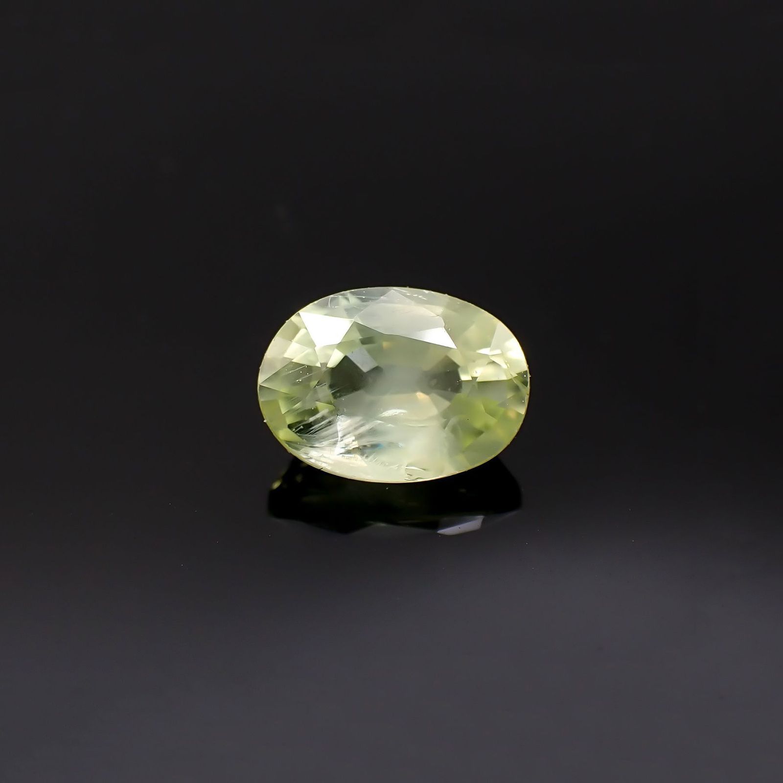 クリソベリル(宝石名クリソベリル)マダガスカル産 識別済 1.25ct / 7.3x5.3mm前後 [220817449]