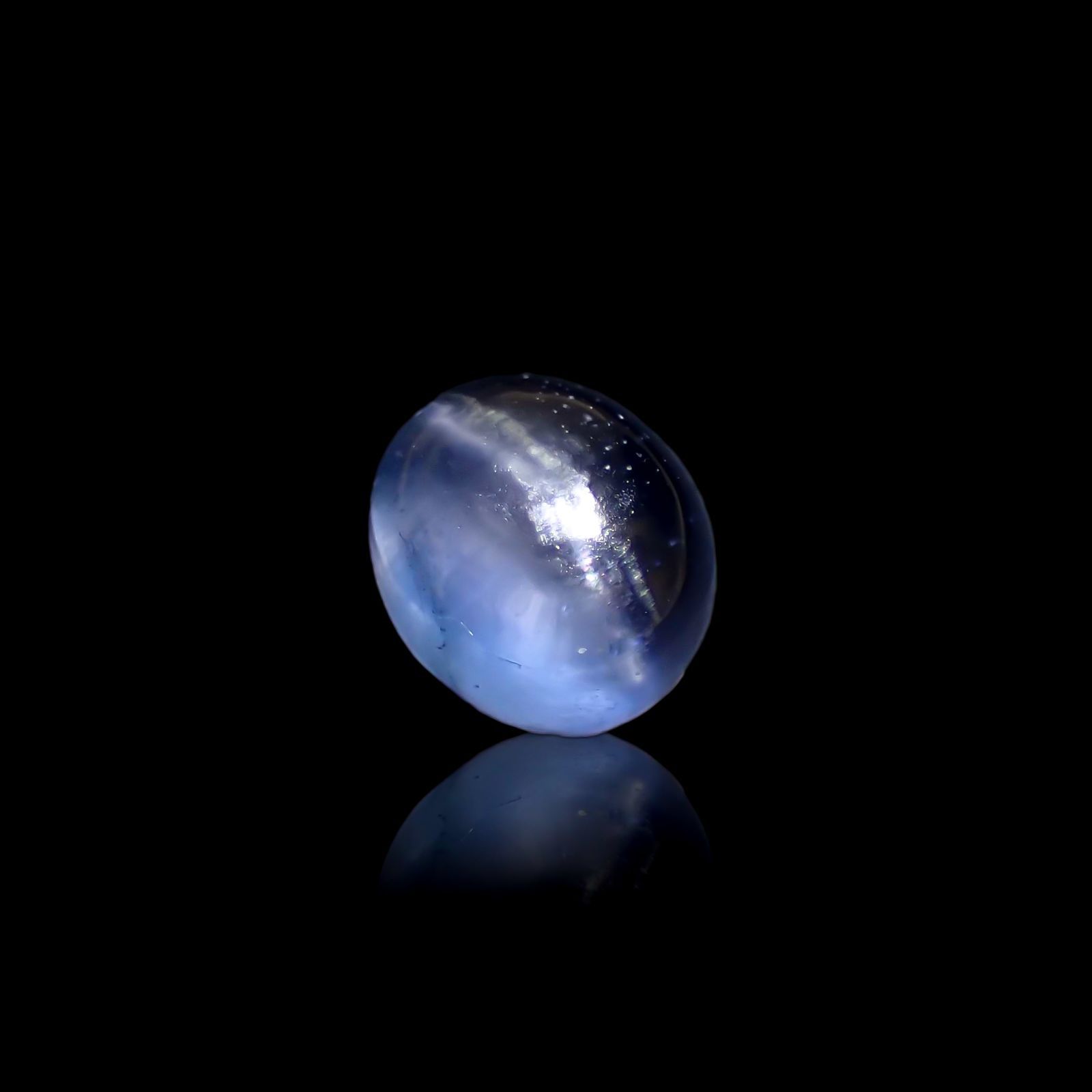 アパタイトキャッツアイ(宝石名ブルー・アパタイト・キャッツアイ)マダガスカル産 2.692ct ソ付(彩珠)[230823102]7.9x6.8mm前後
