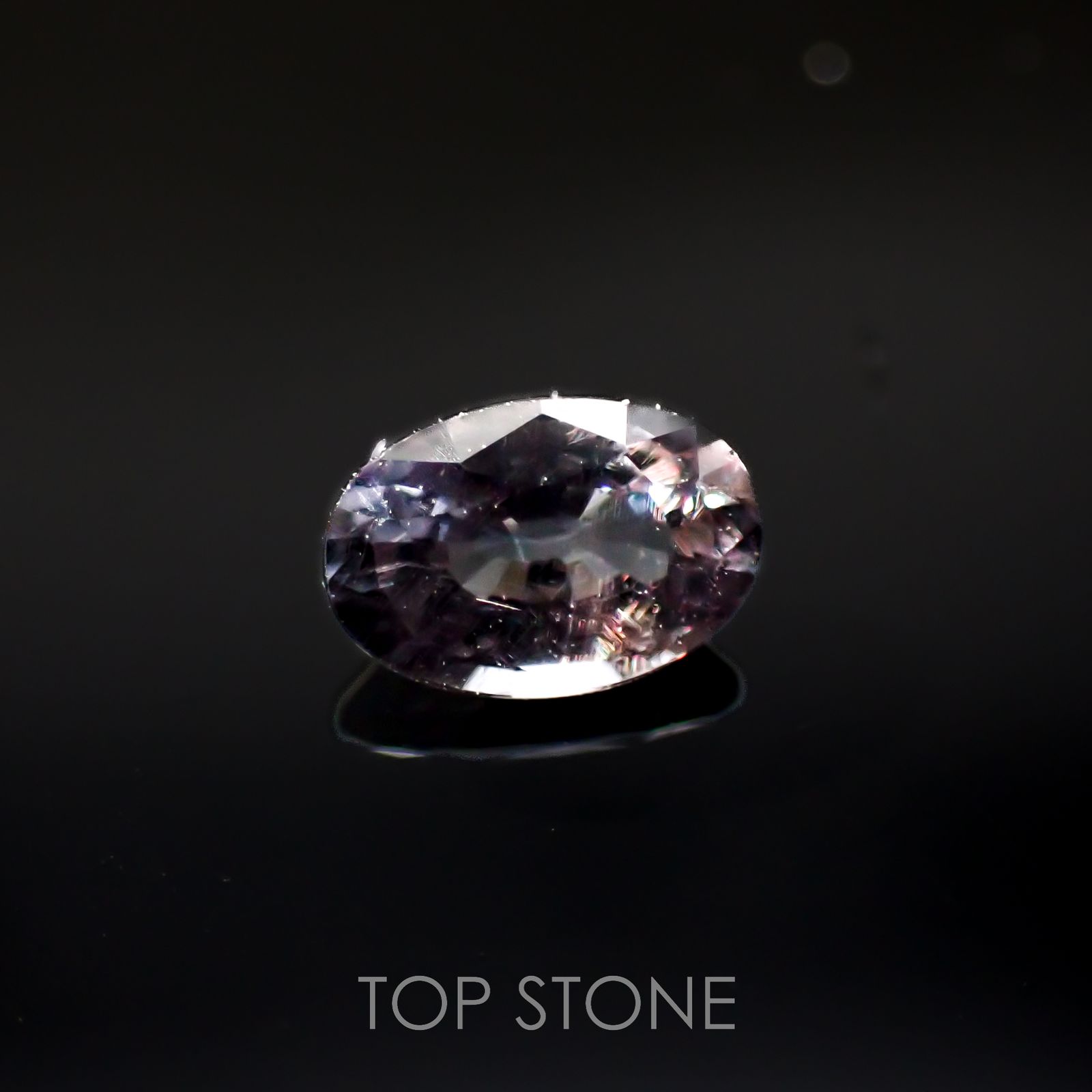 カラーチェンジガーネット アレキタイプ(宝石名ガーネット)マダガスカル・ベキリー産 0.58ct 識別済[220716946]6x4.1mm前後