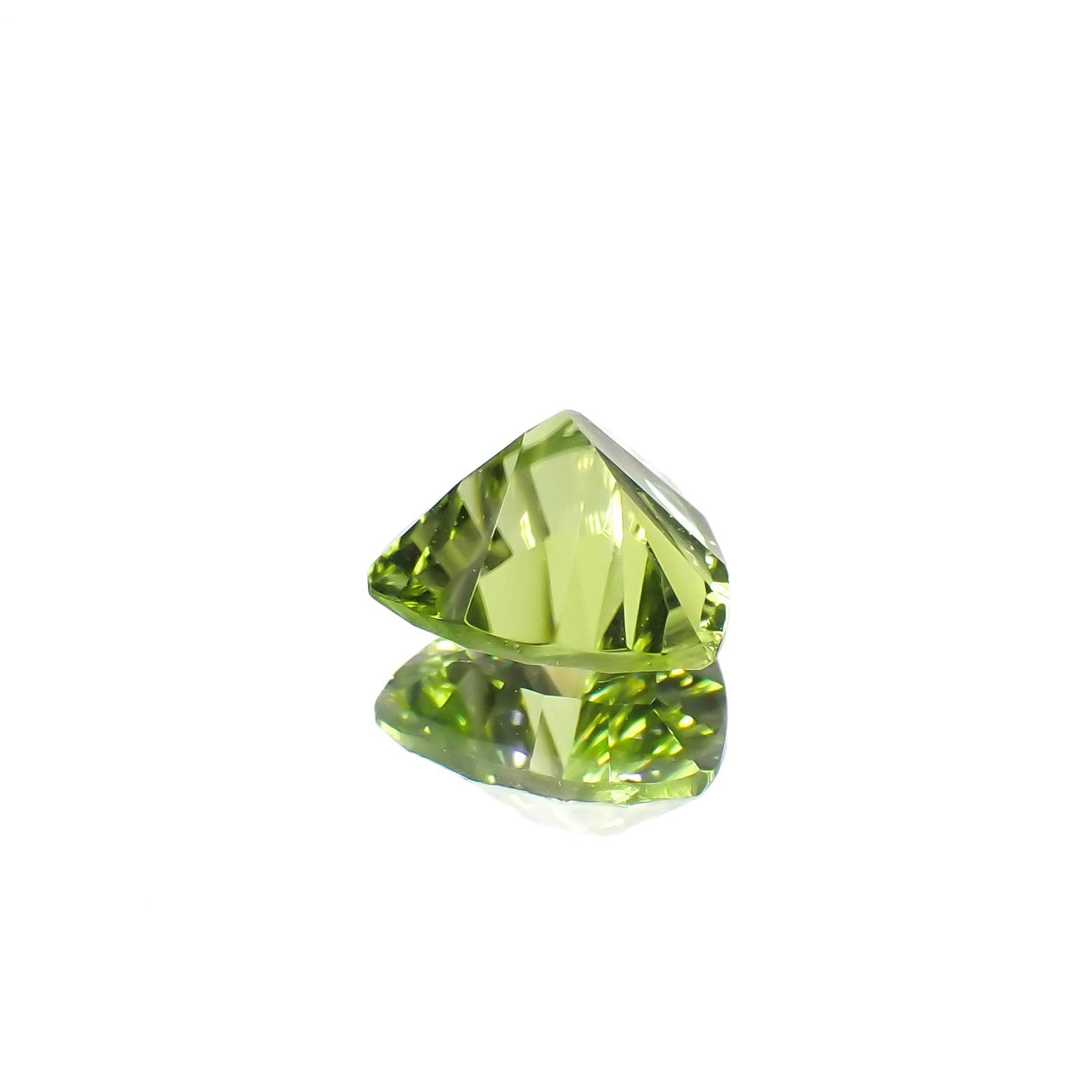 ◇コンケーブカット◇ペリドット 中国産 1.25ct[230622289]7x7.1mm前後