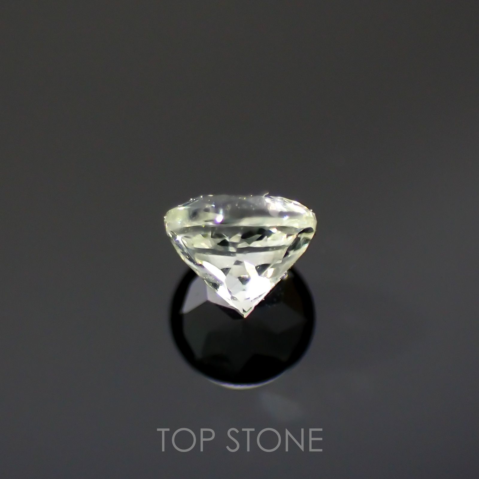 リューコガーネット(宝石名ホワイト グロッシュラー・ガーネット)ビルマ産 0.14ct 識別済[220115437]2.8x2.8mm前後