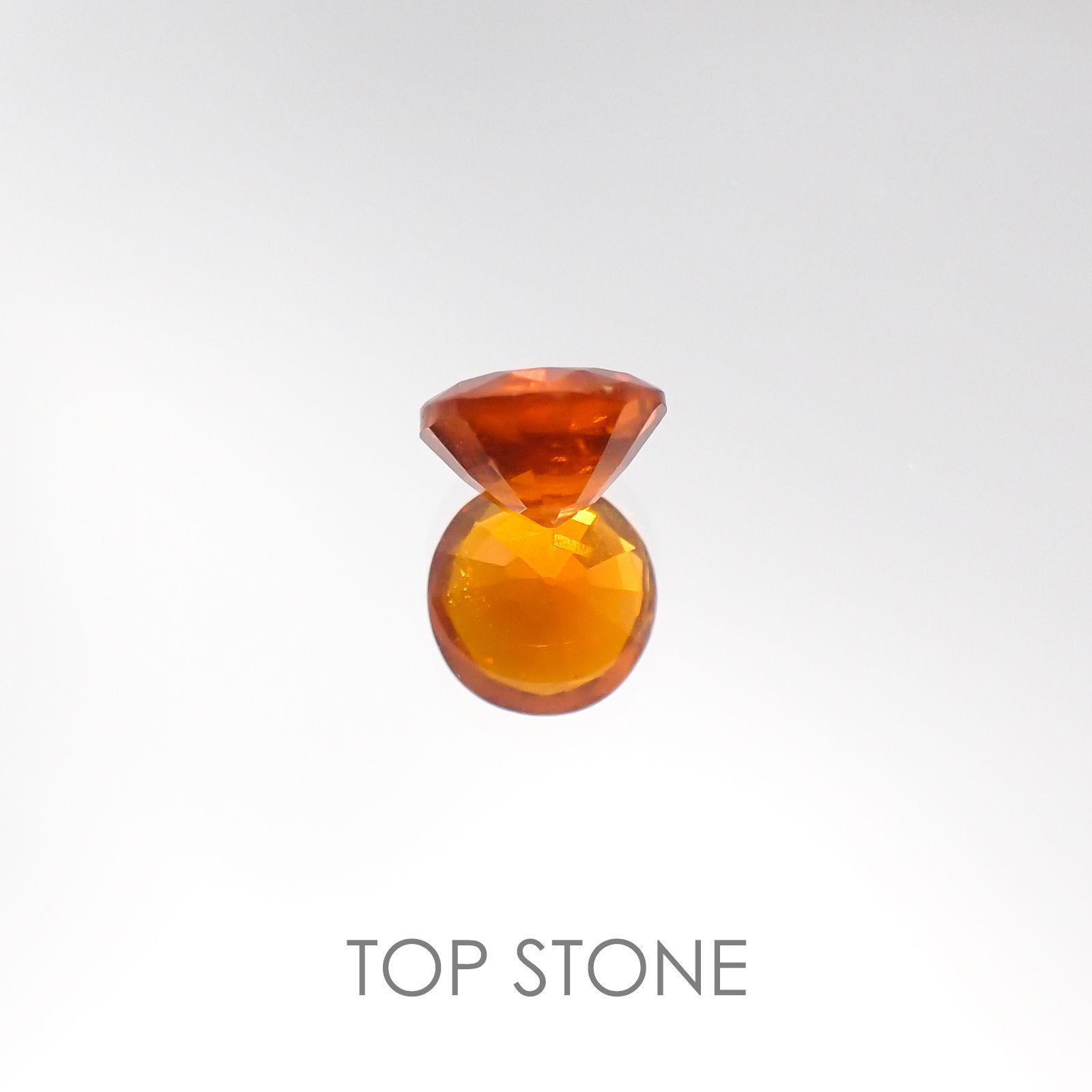 オレンジカイヤナイト タンザニア産 ルース 0.98ct[20105989]6.1×6mm前後