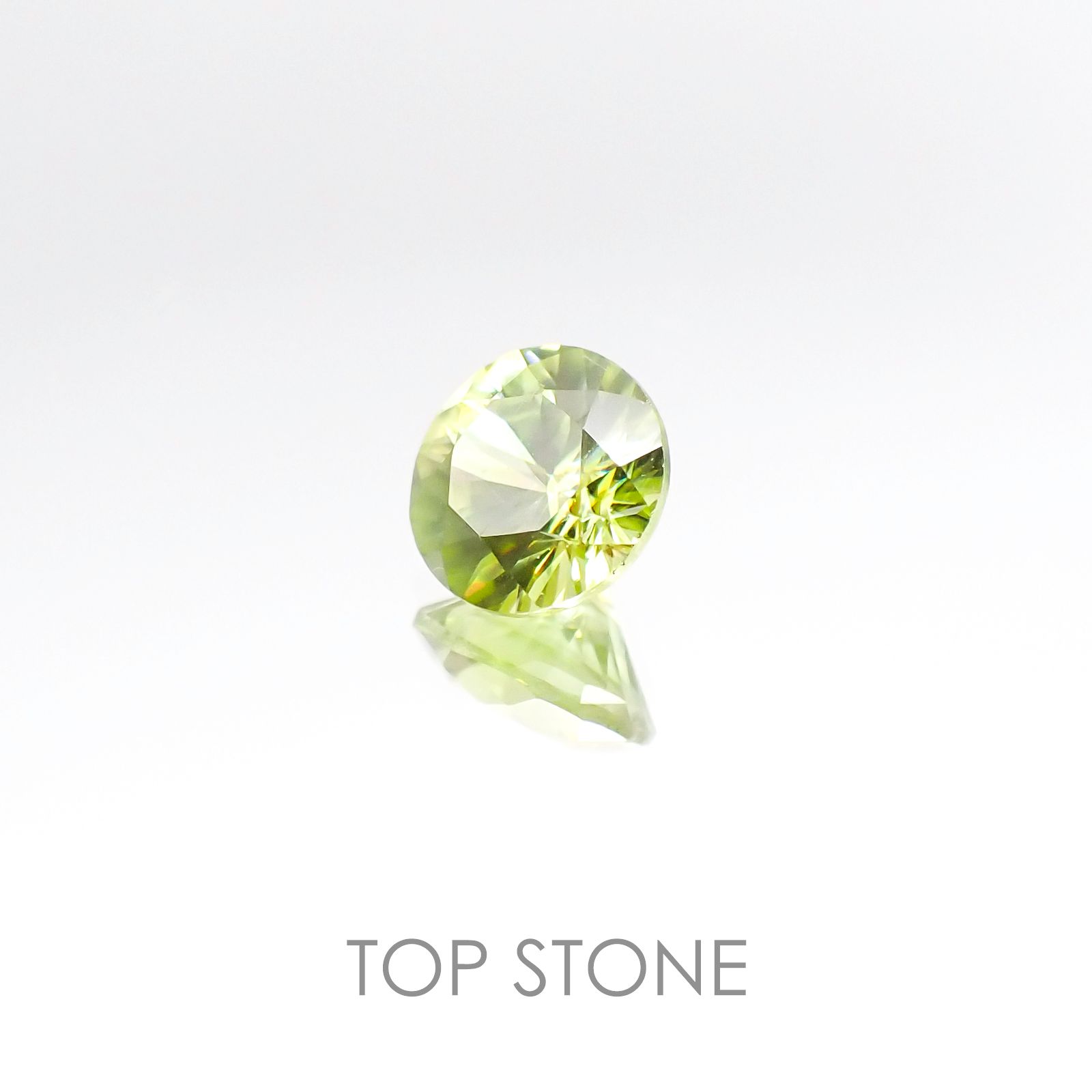 スフェーン マダガスカル産 ルース 0.98ct[20106527]6.1×6.1mm前後