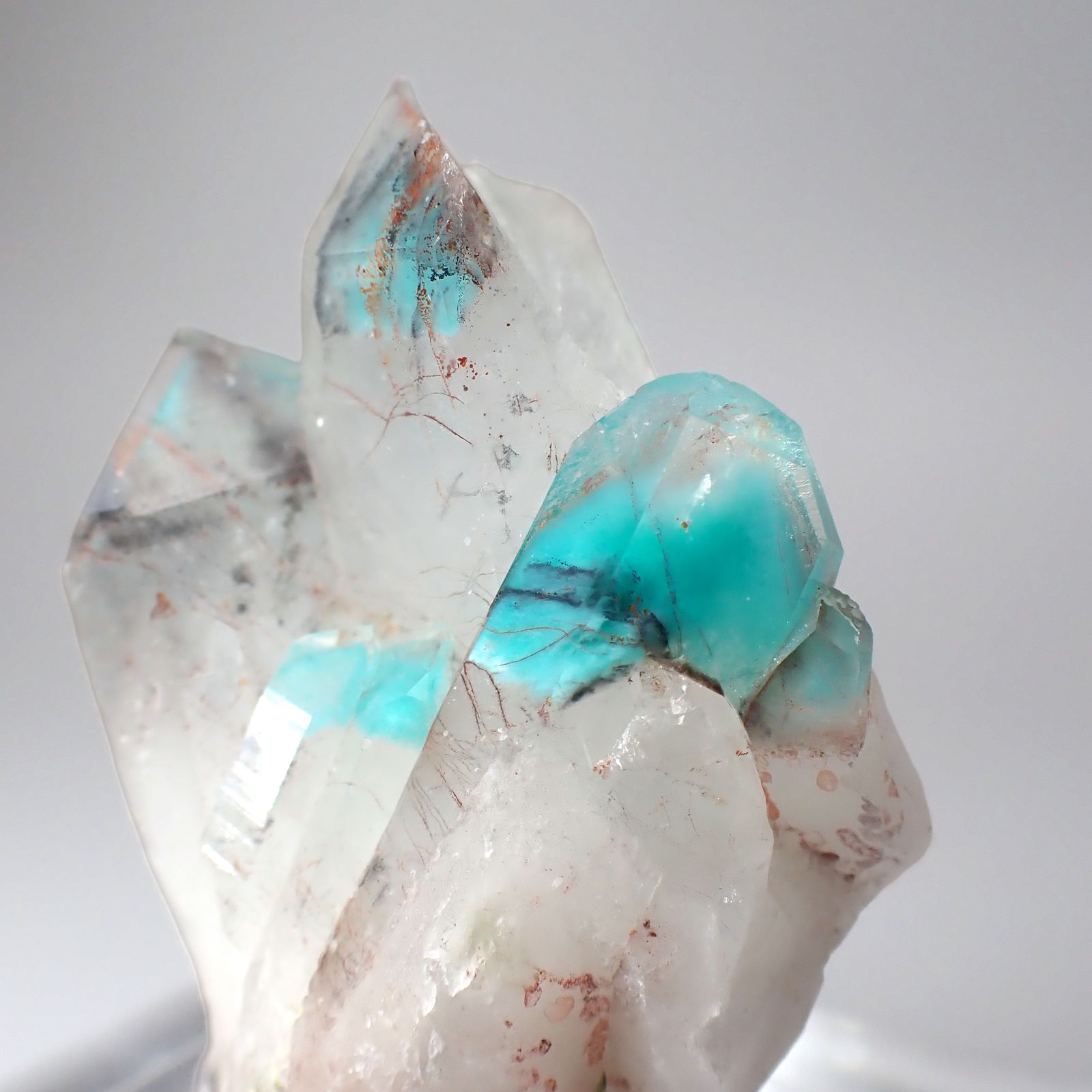 アホイトインクォーツ原石 南アフリカ・メッシーナ鉱山産 アクリル台座付き 378.48ct(75.69g) / 40.5x36.6x59.7mm前後 [260532293]