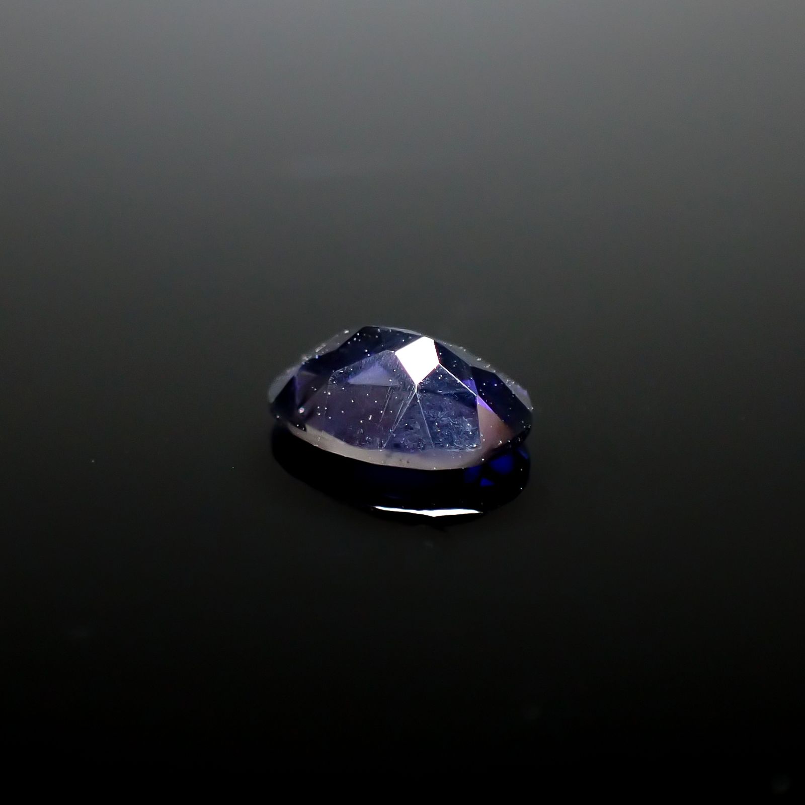 アイオライトサンストーン インド/ブラジル産 0.56ct [250229819]7x4.9mm前後