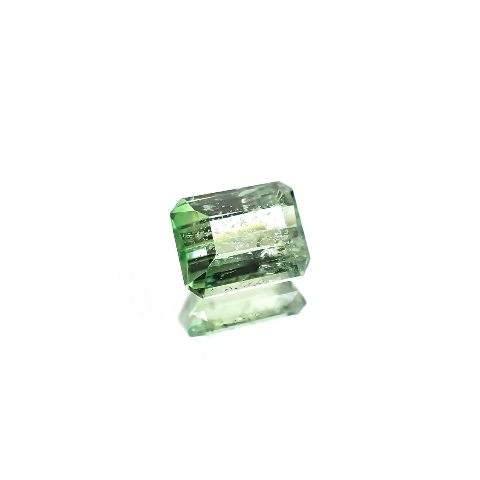 バイカラーツァボライト(宝石名グリーン グロッシュラー・ガーネット) タンザニア産 1.19ct 識別済[210711908]6.5×5mm前後