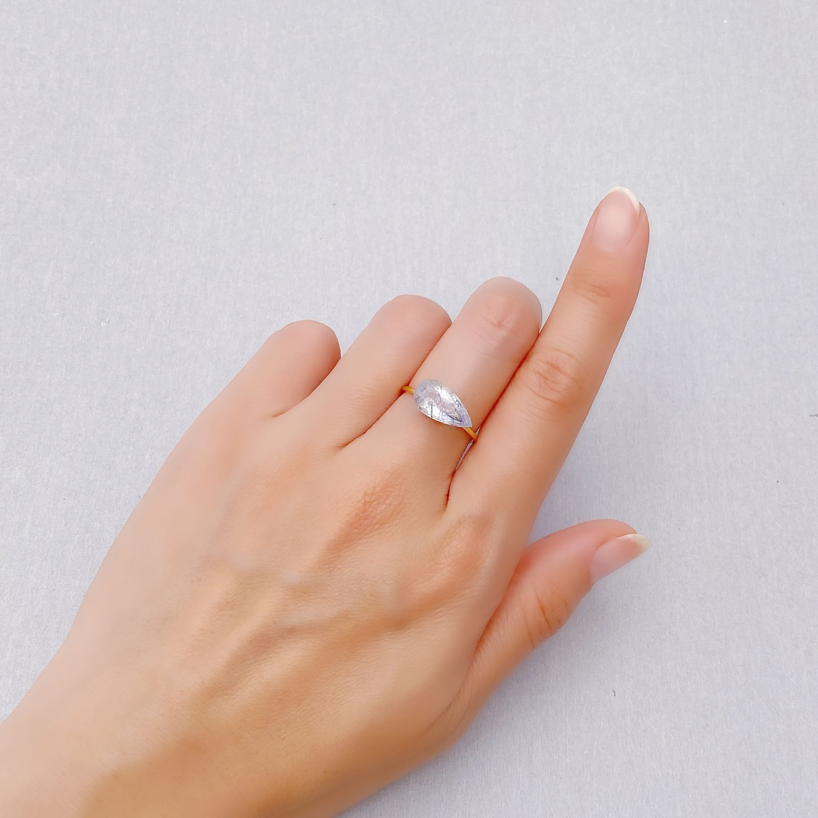 インディゴライトインクォーツ ブラジル産 2.36ct [241229603]13x6.9mm前後