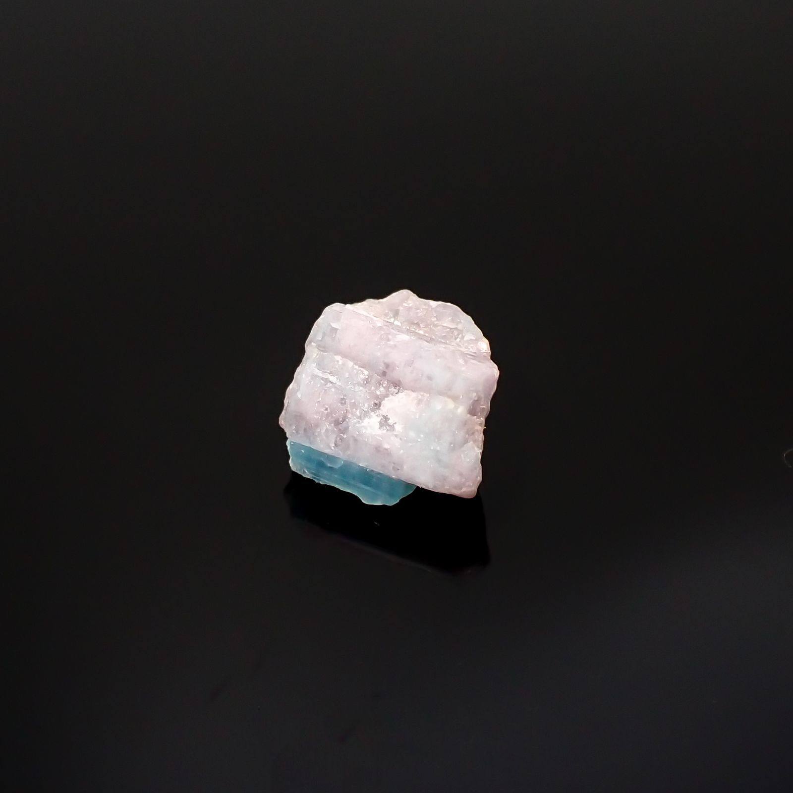 バイカラーパライバトルマリン 原石 ブラジル産 3.86ct[220516005]10.2x10.2mm前後