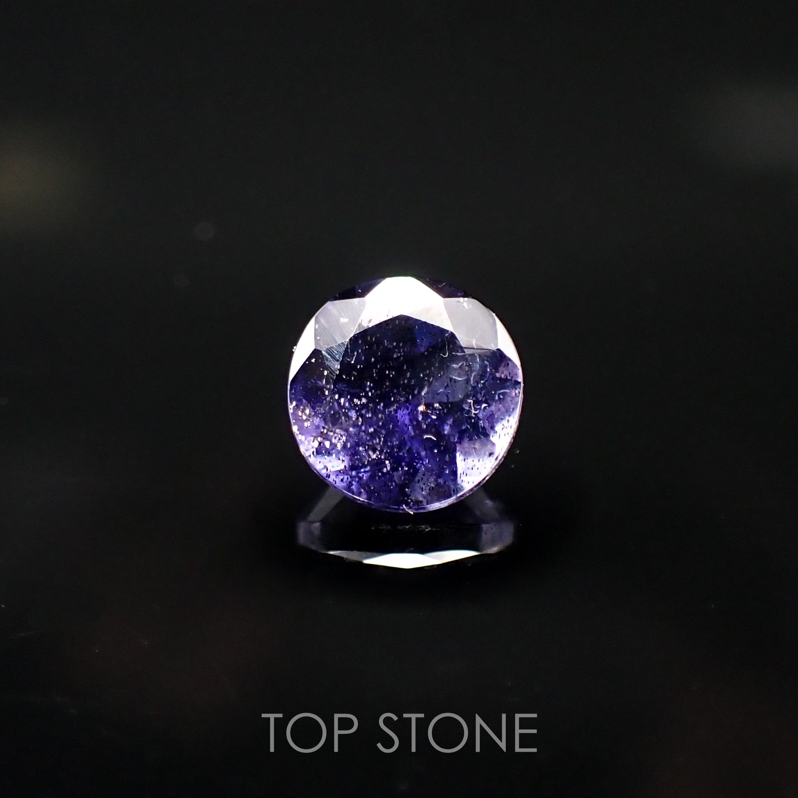 アイオライトサンストーン インド・ブラジル産 ルース 0.77ct[210611089]6.1×6mm前後