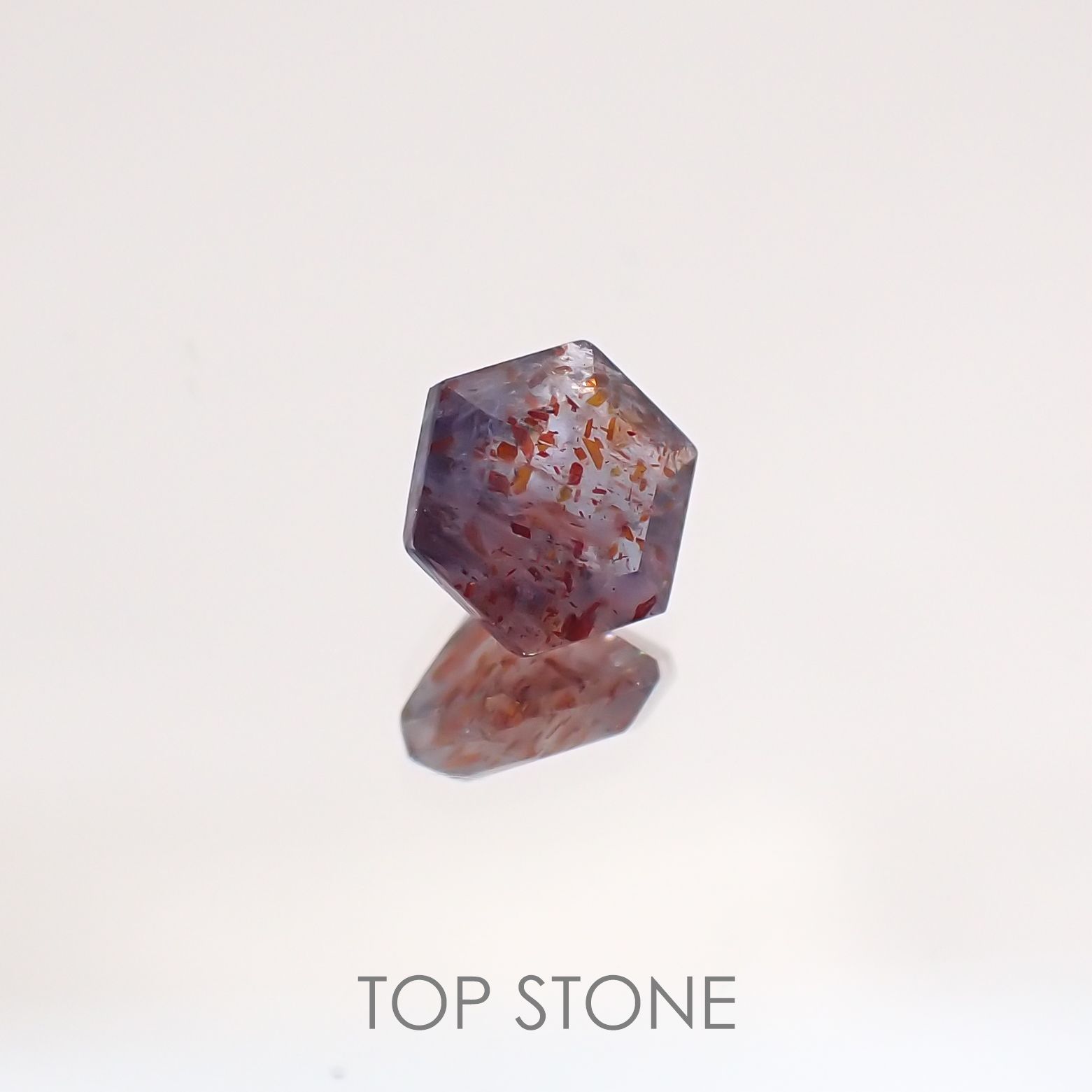 ◇ヘキサゴンカット◇ブラッドショットアイオライトSA インド産 ルース 0.3ct[210610987]4.1×4.1mm前後
